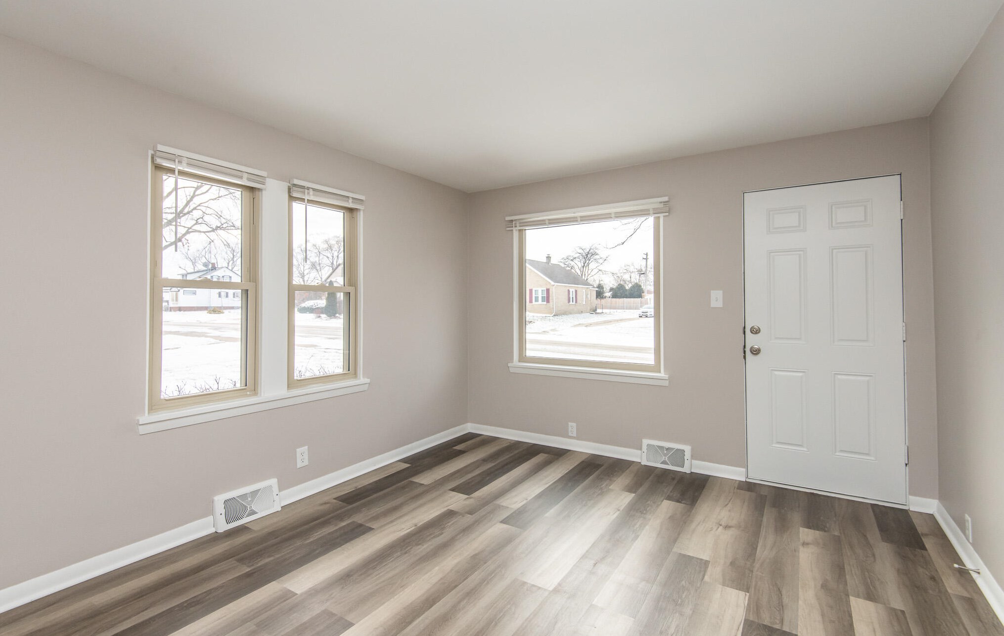 1013 Roosevelt Ave, Racine, WI 53406