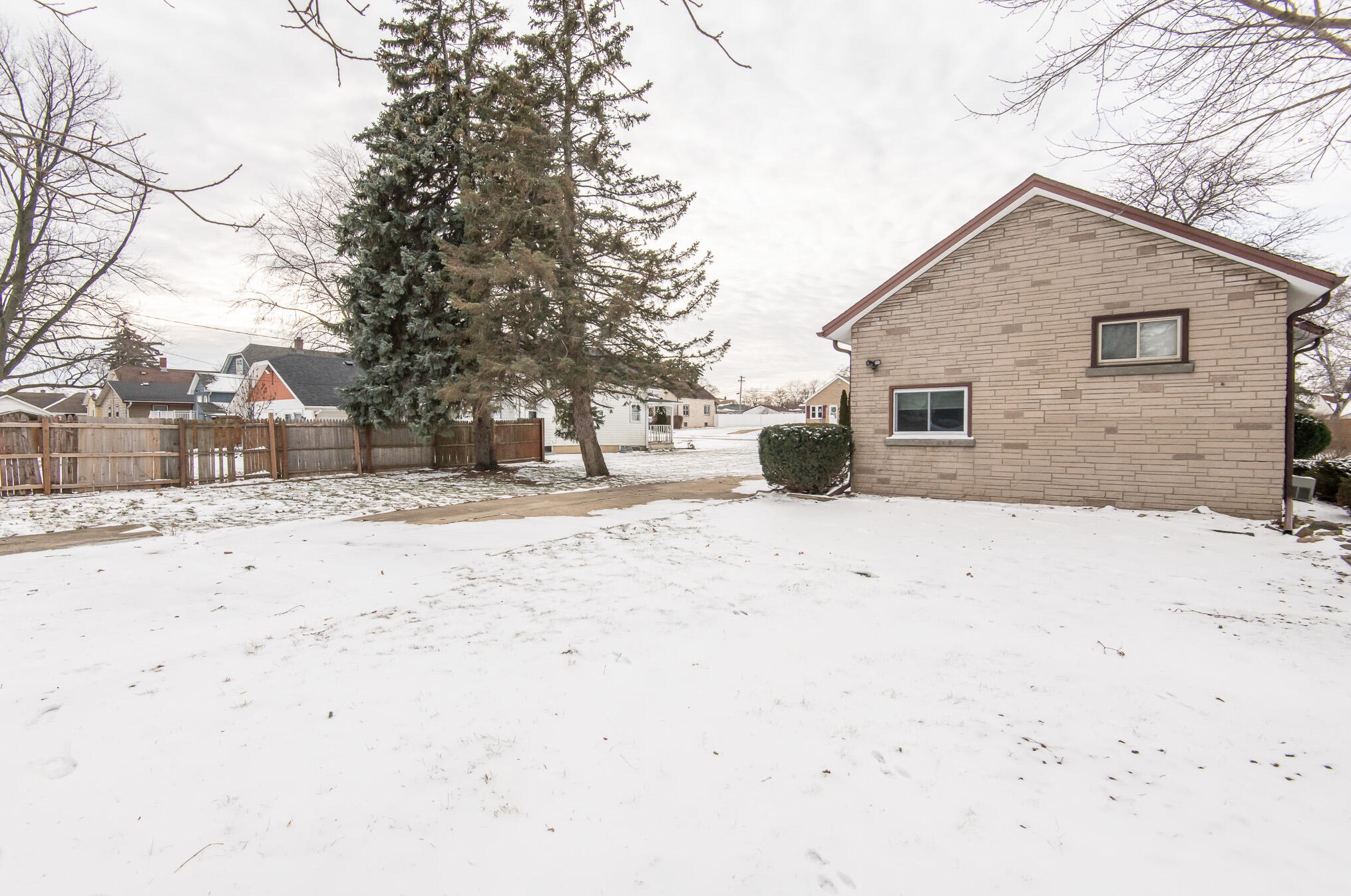 1013 Roosevelt Ave, Racine WI  53406-4144 exterior