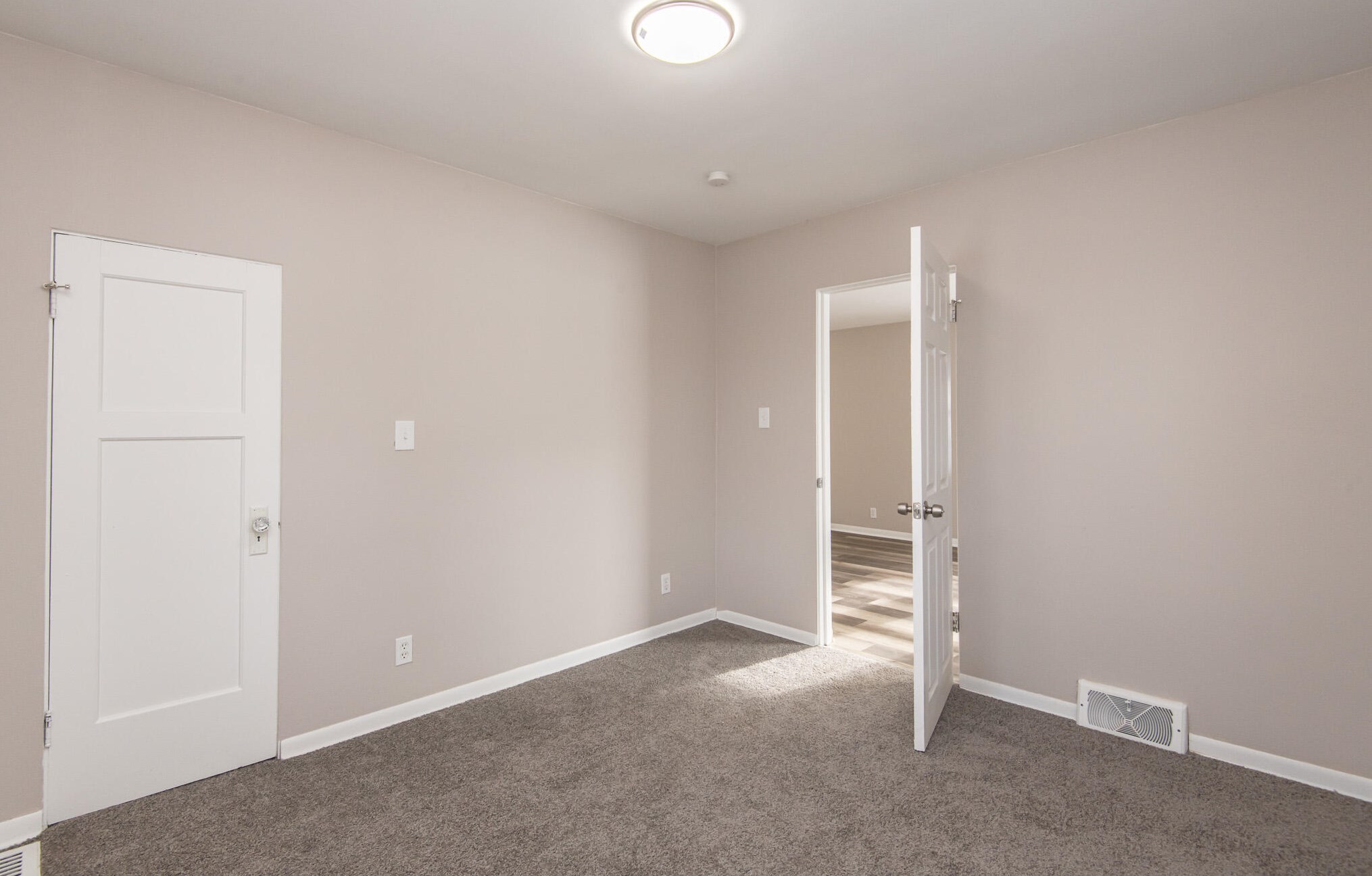 1013 Roosevelt Ave, Racine WI  53406-4144 exterior