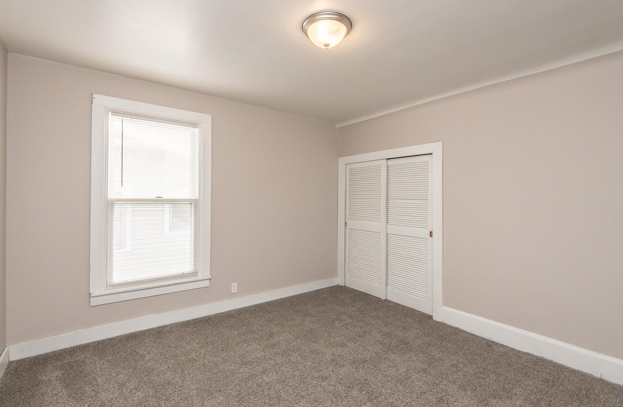 1522 Holmes Ave, Racine WI  53405-3587 exterior