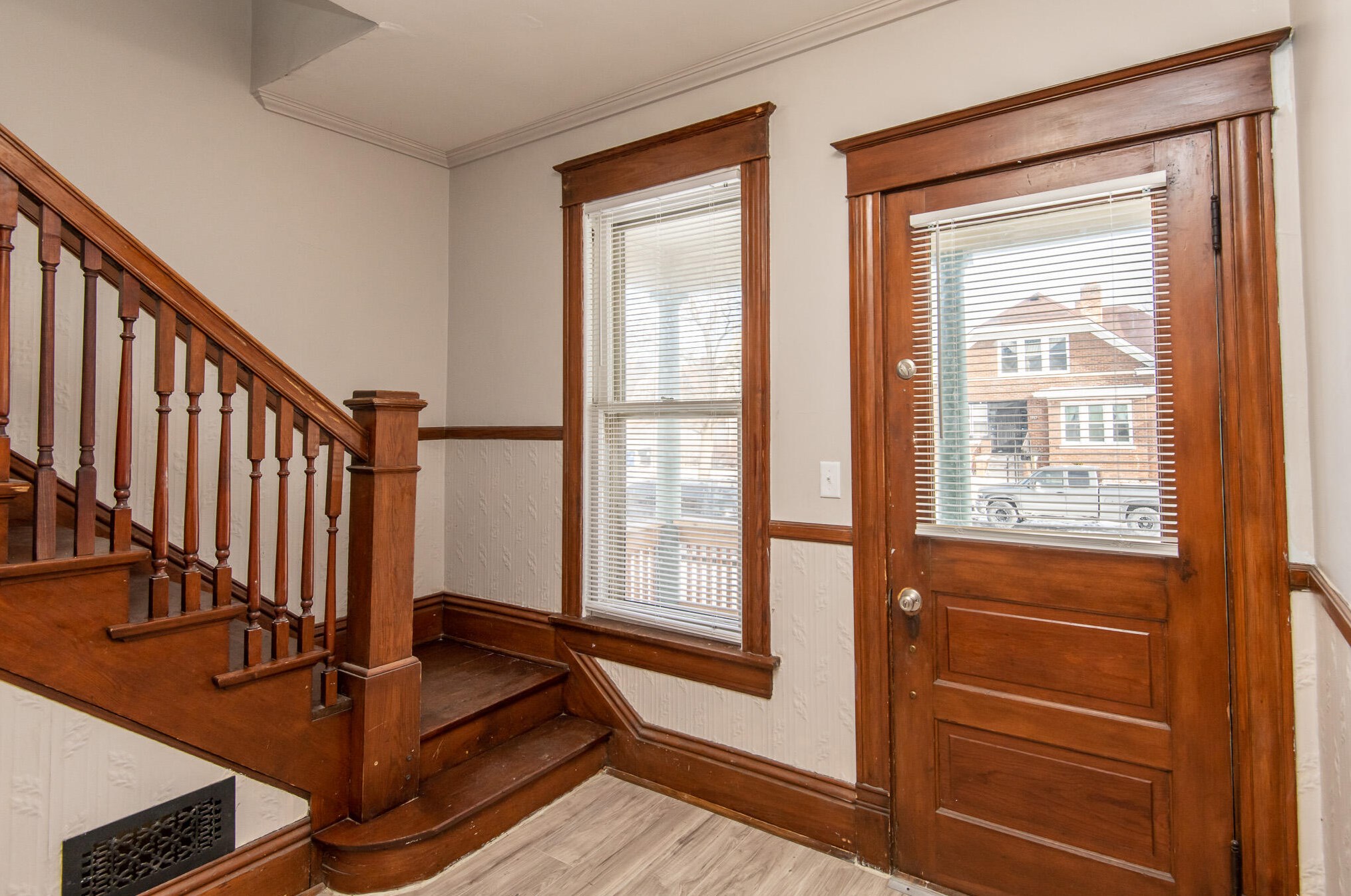 1522 Holmes Ave, Racine WI  53405-3587 exterior
