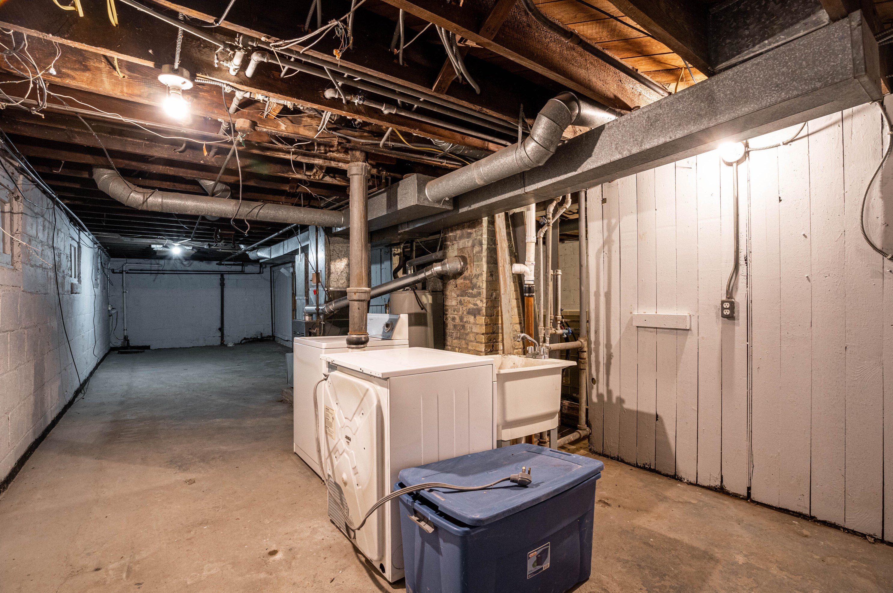 1429 47, Milwaukee WI 53208-2241 exterior