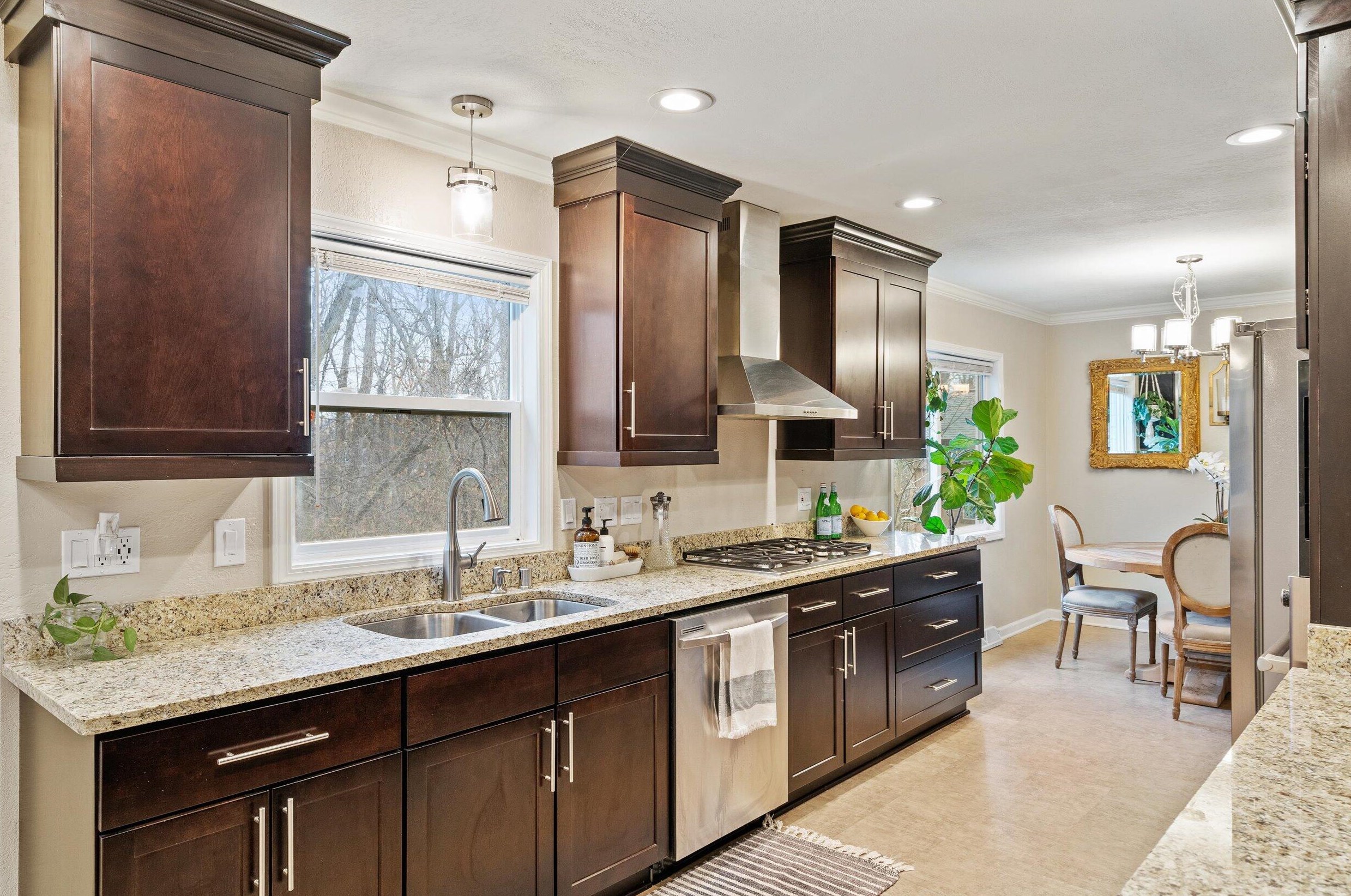 4775 Stratford Dr, Greendale, WI 53129