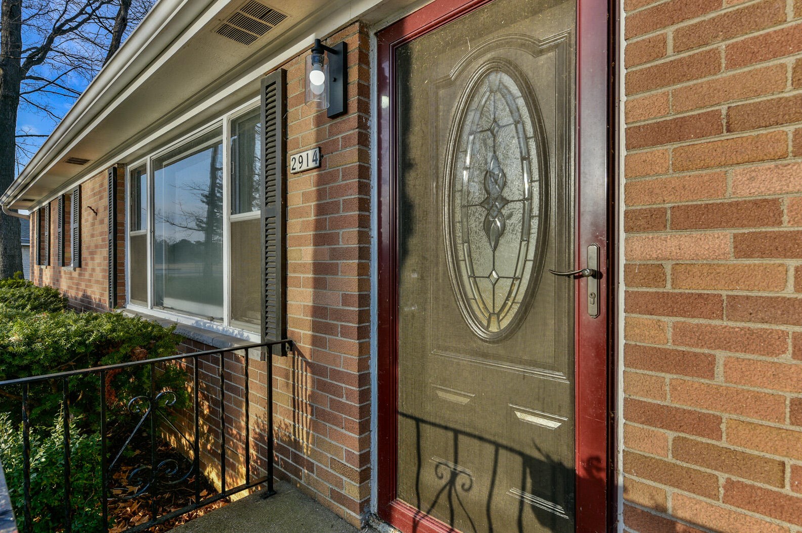 2914 Arrowhead St, Racine, WI 53402