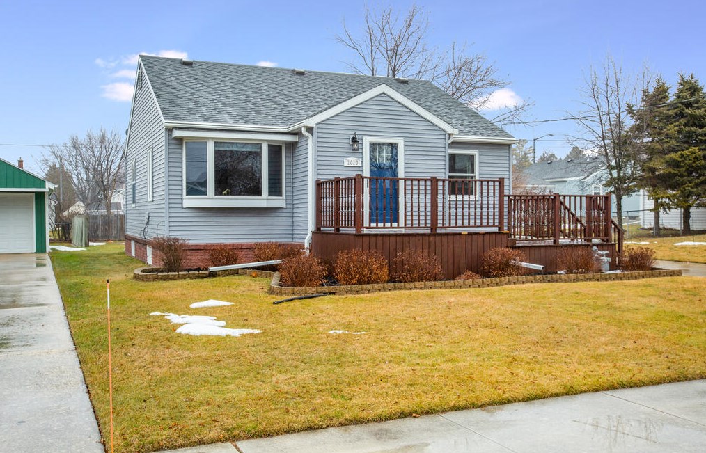 1010 25th St, Two Rivers, WI 54241