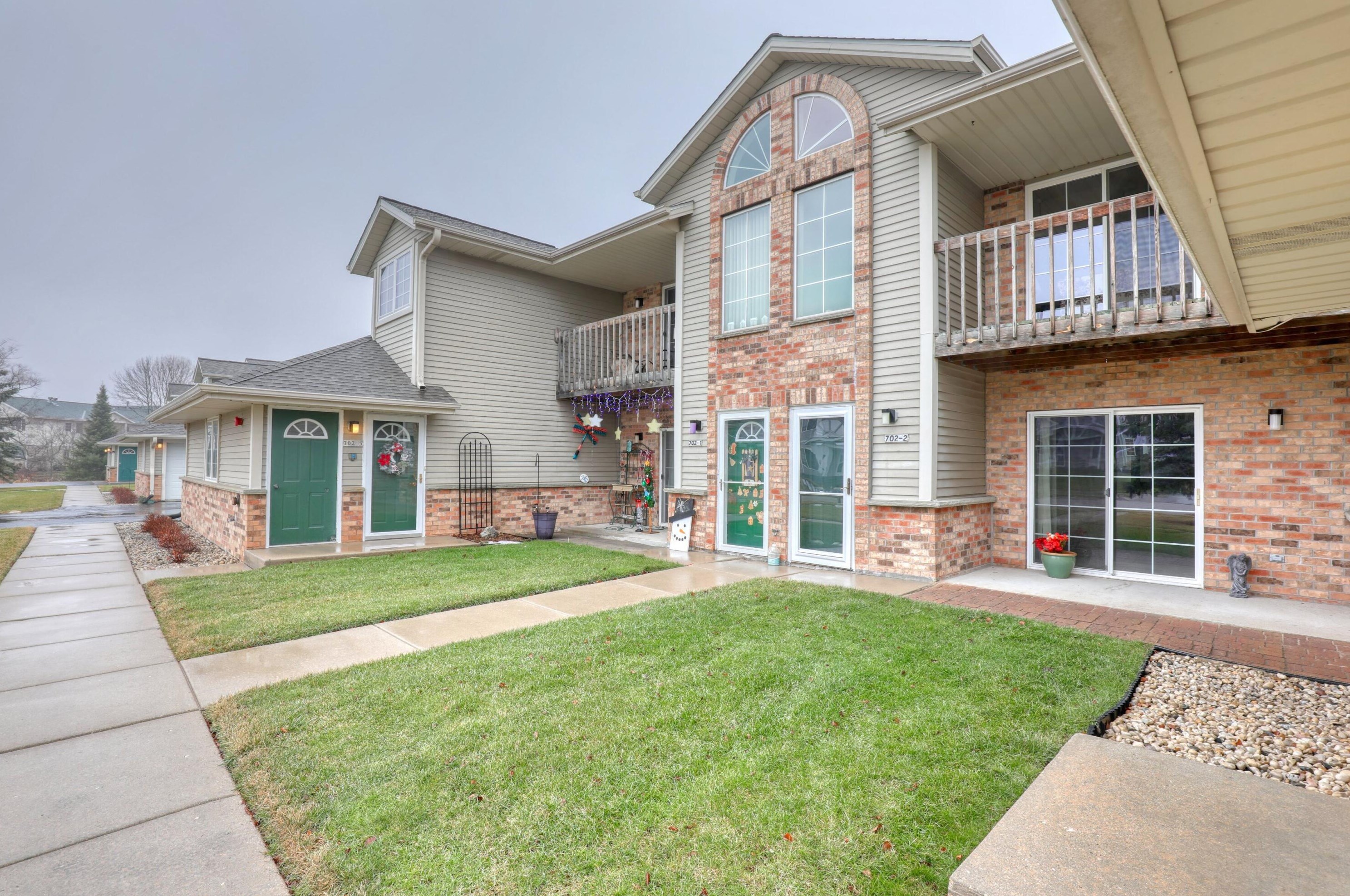 702 Shepherds Dr #2, West Bend, WI 53090