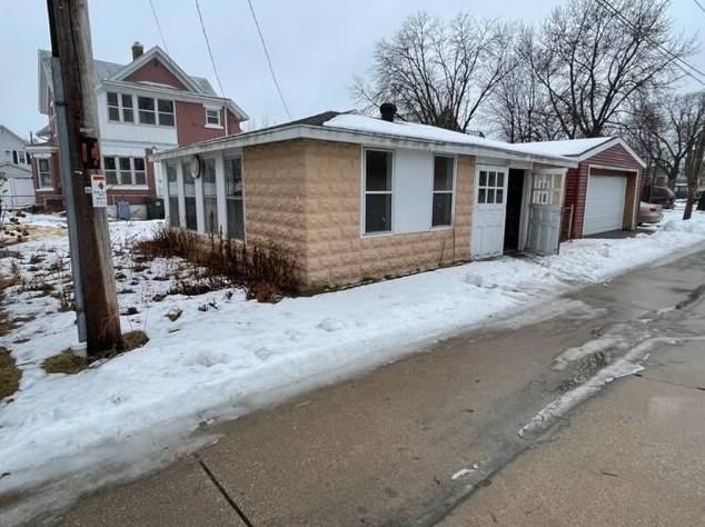 1516 14th St S, La Crosse, WI 54601