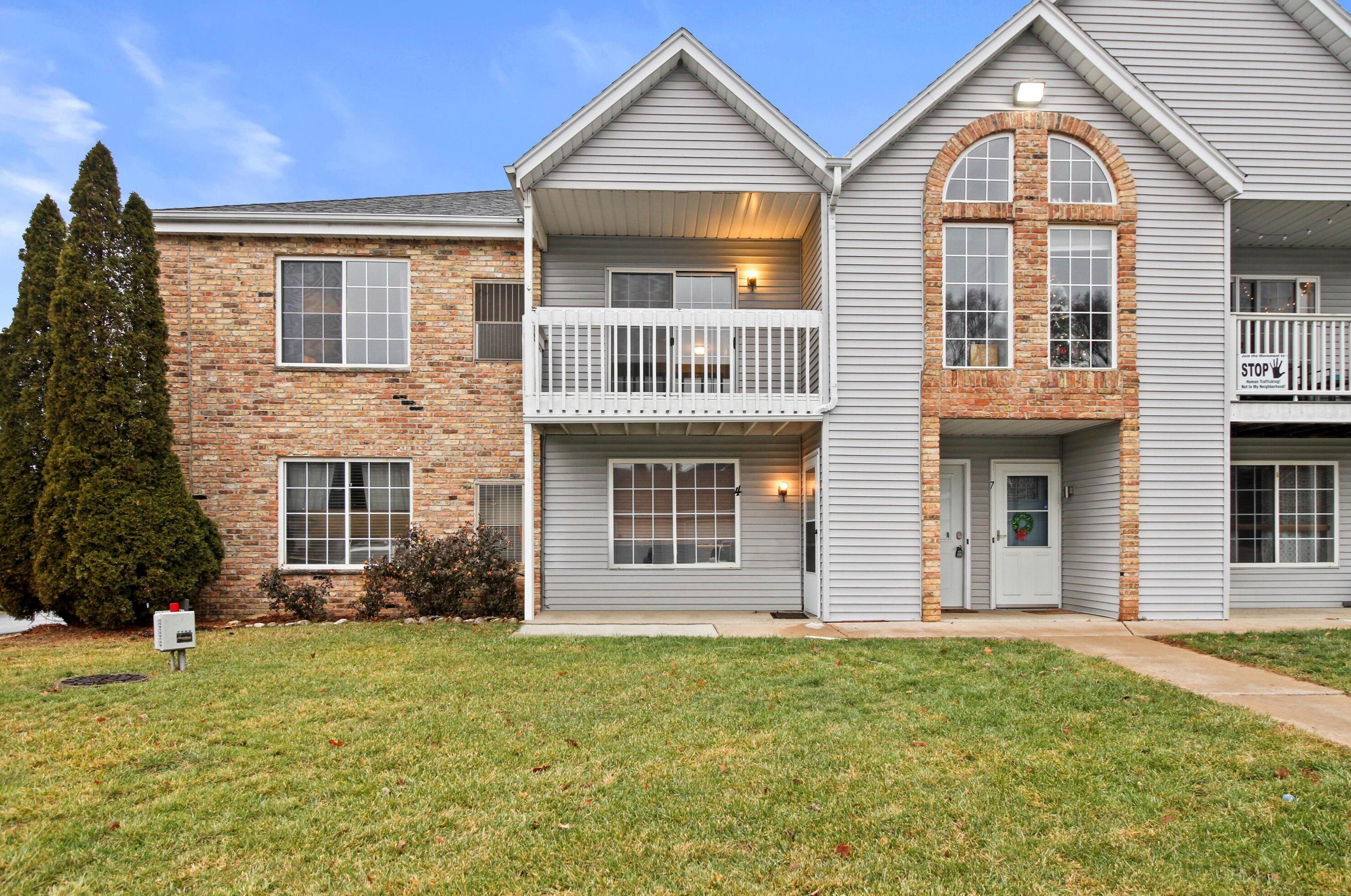 1828 Division St #8, East Troy, WI 53120