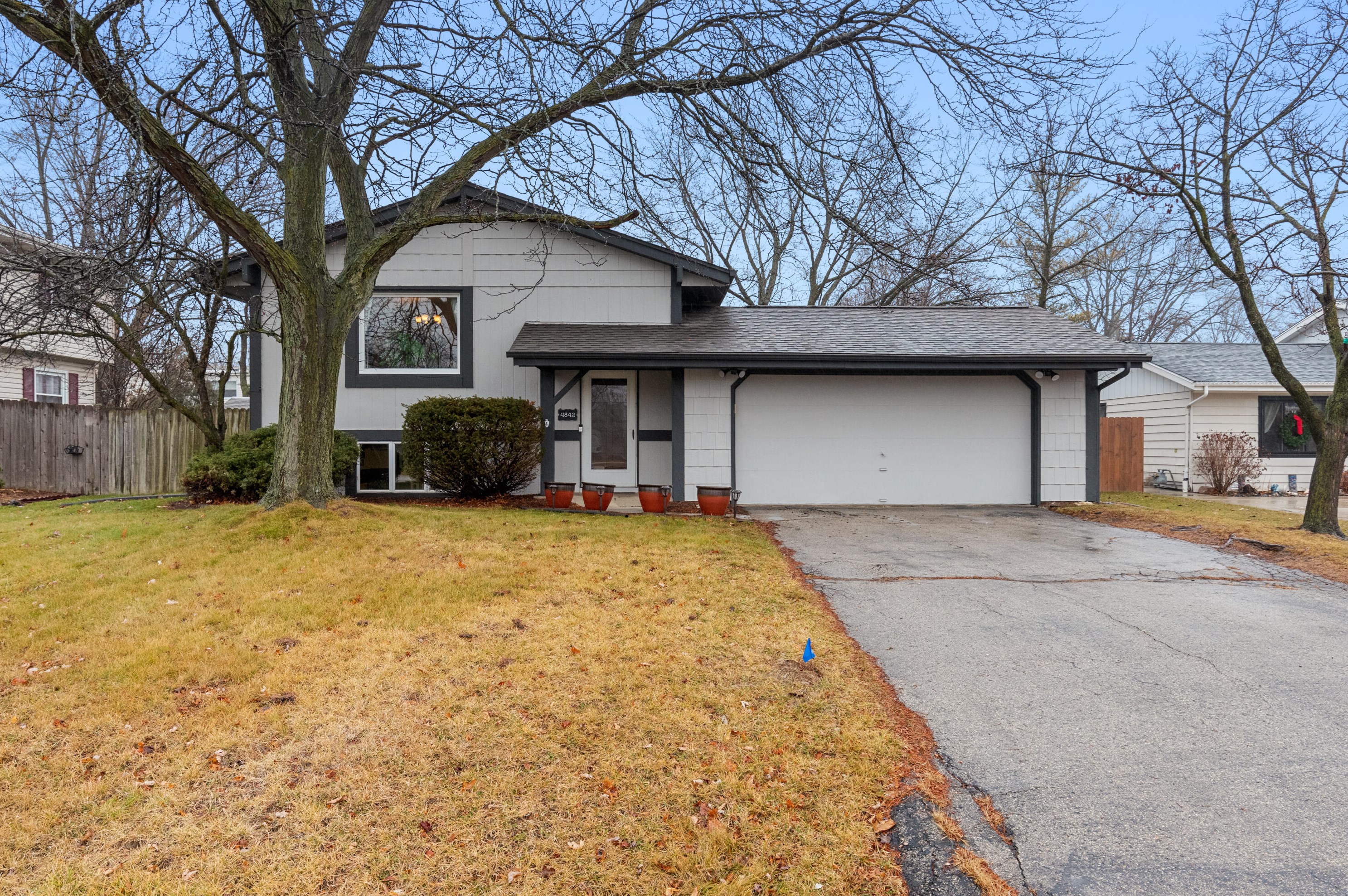 4842 High Meadows Ter, Racine, WI 53406-2318