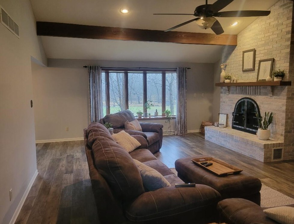 1204 Amber Ln, Watertown, WI 53098
