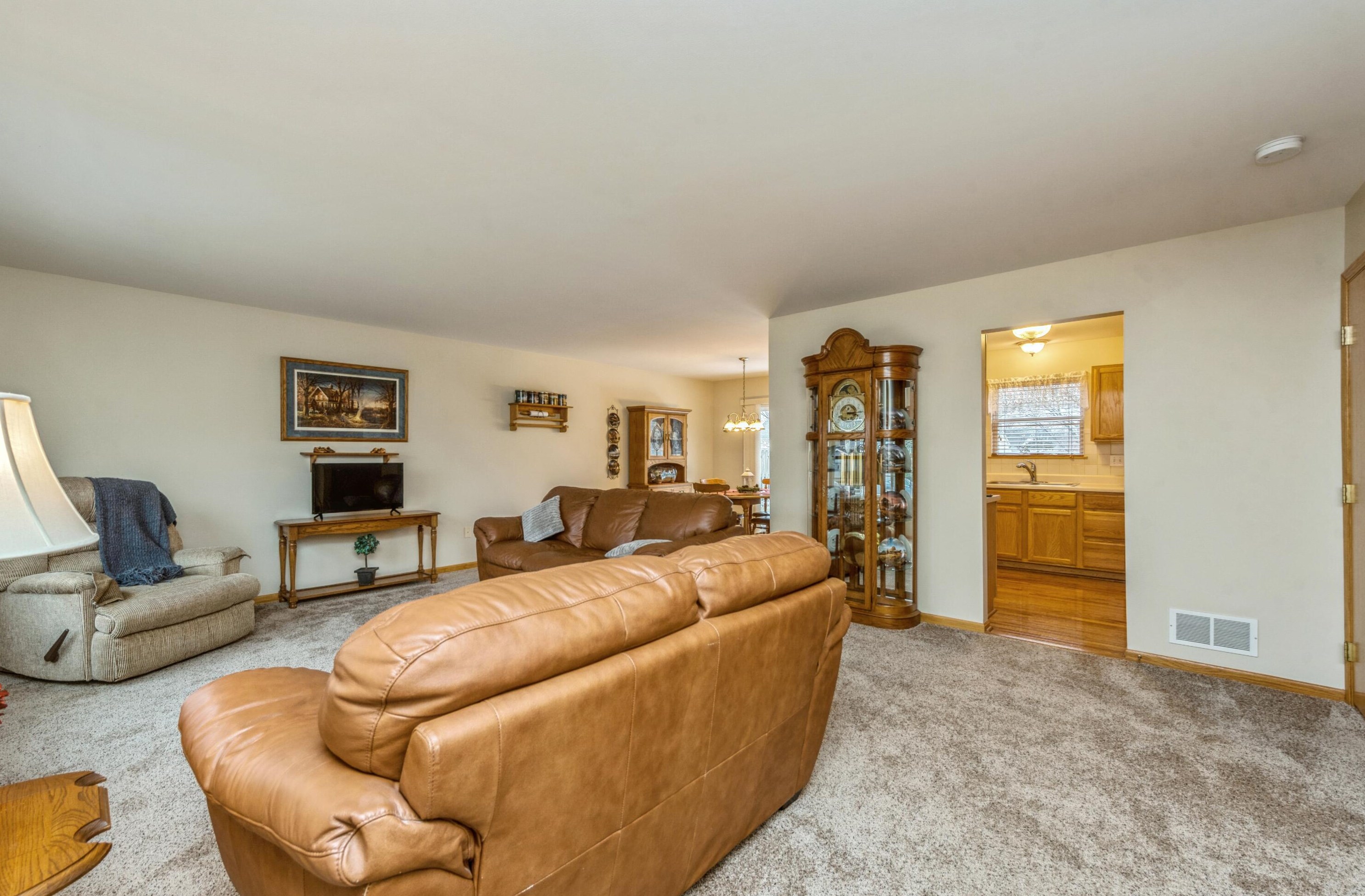 242 Deerpath Dr, Genoa City, WI 53128-2504