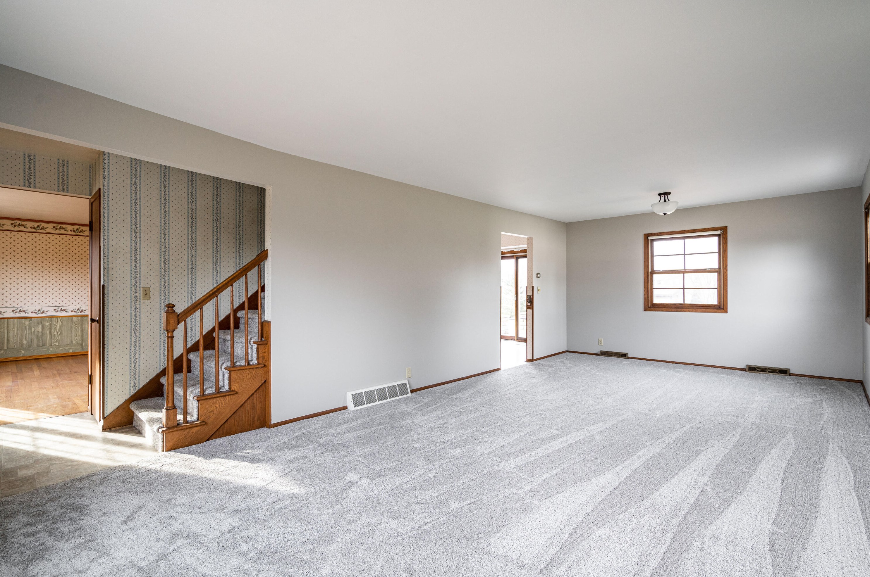 11643 N River Rd, Thiensville, WI 53092