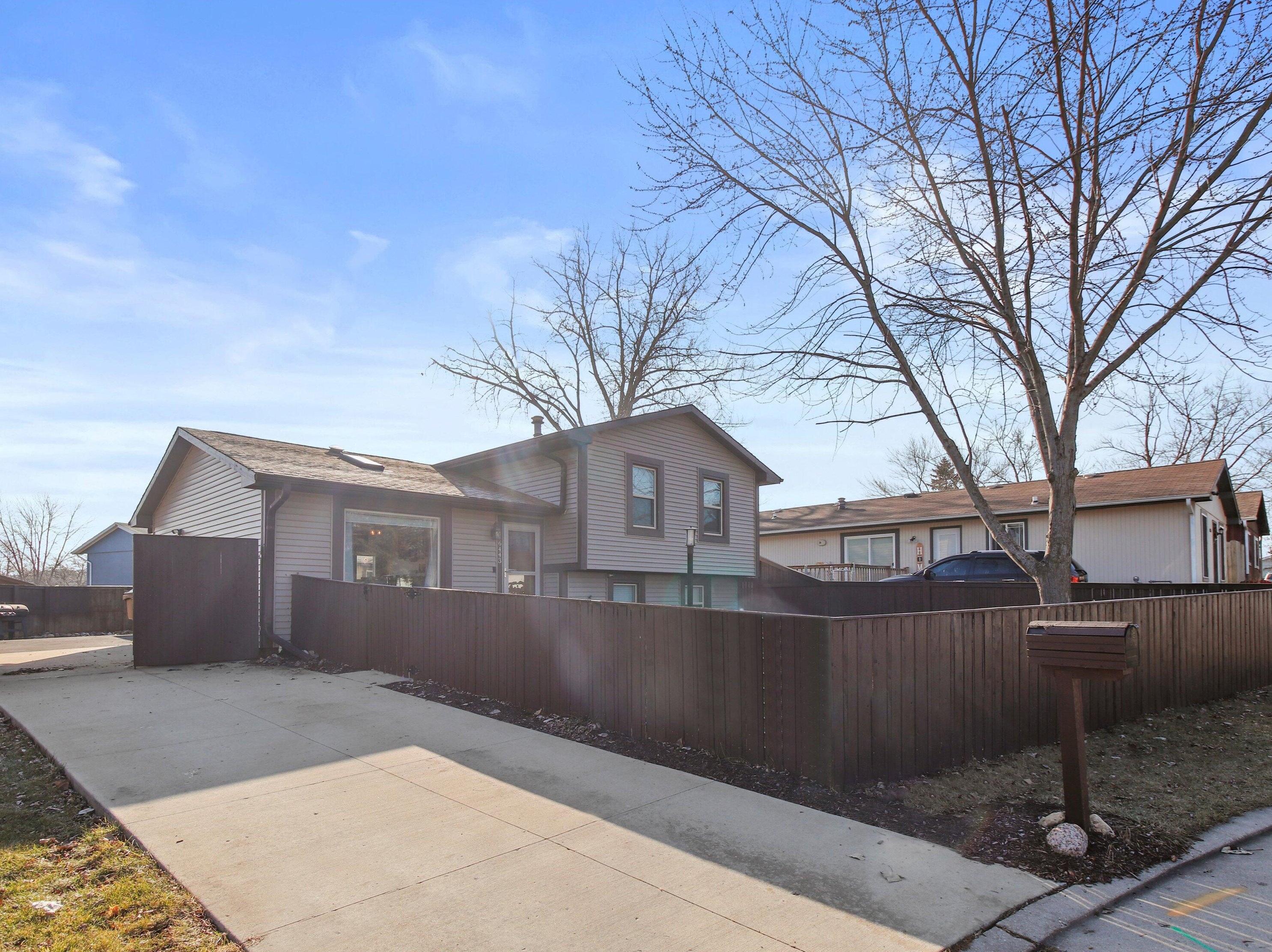 6443 127th St, Kenosha, WI 53158