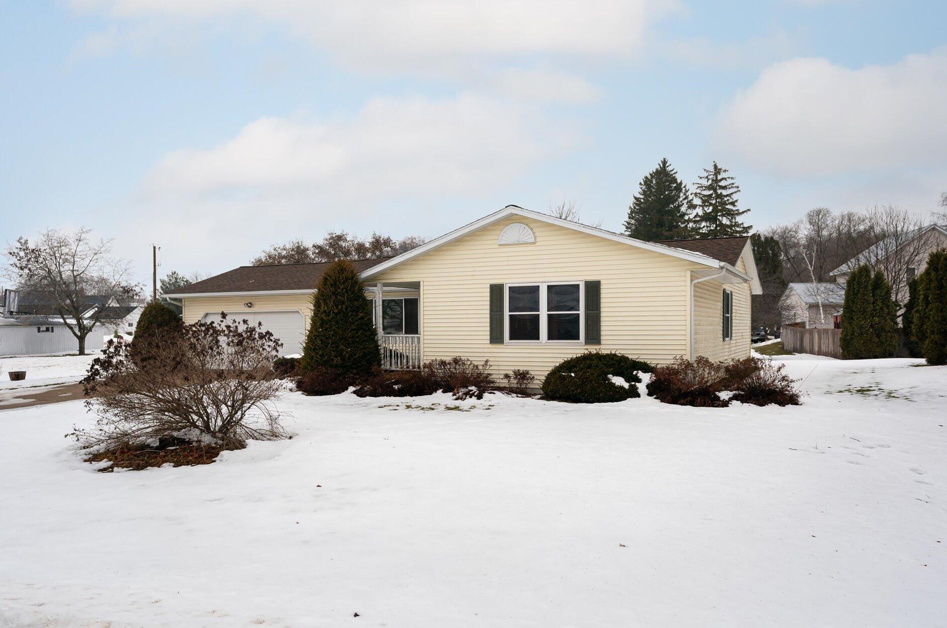 506 Nelson Ct, Viroqua, WI 54665