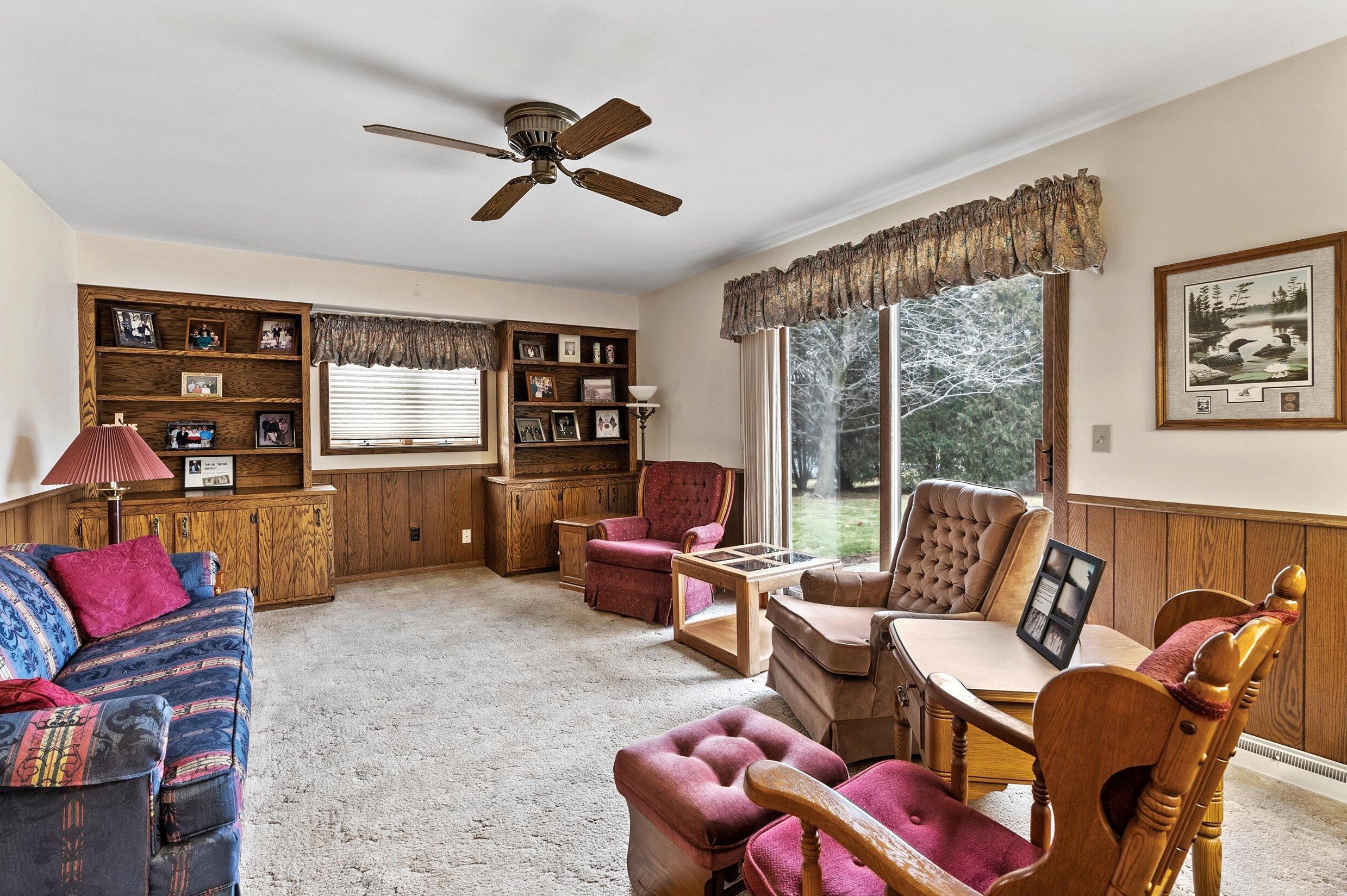 1525 Merry Ct, Port Washington, WI 53074-1055