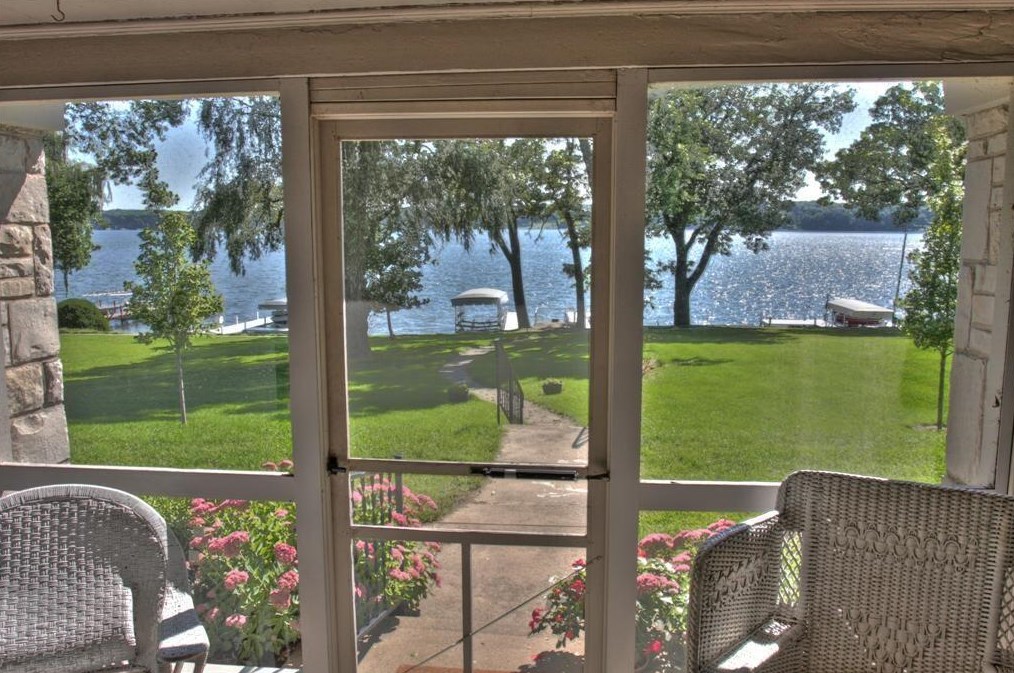 2418 Shore Dr, Delavan WI  53115-3609 exterior
