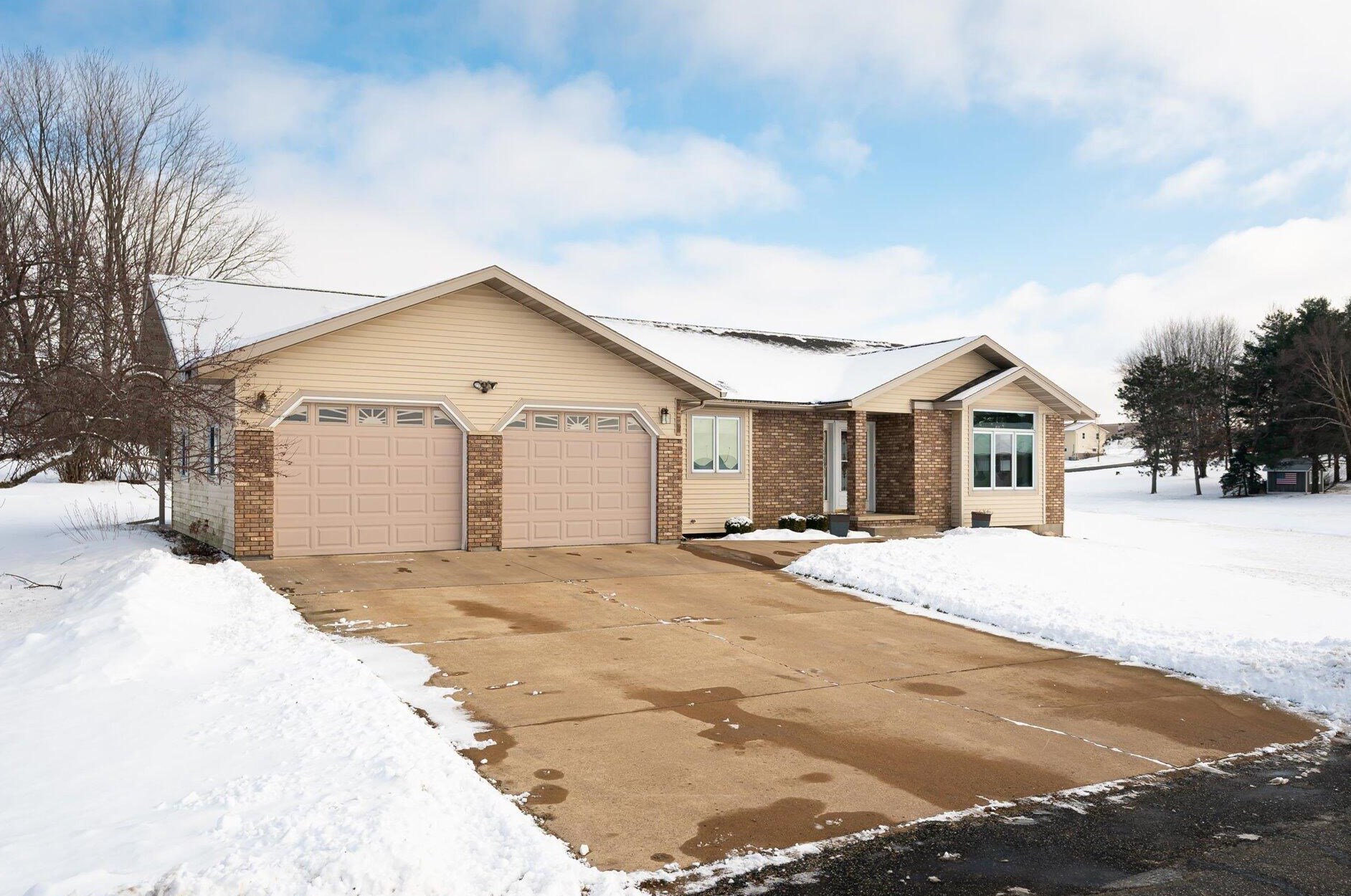101 Bergum St, Westby, WI 54667