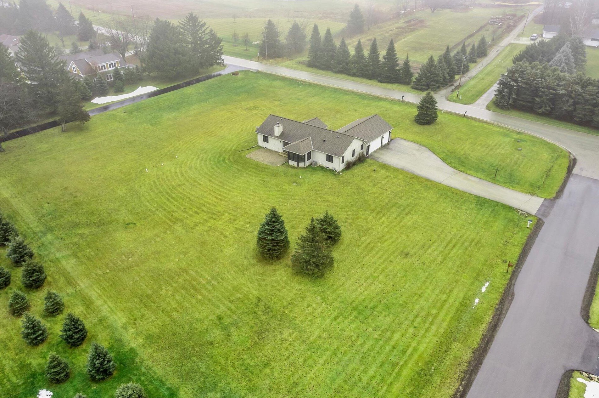 508 Melody Ln, Colgate, WI 53017