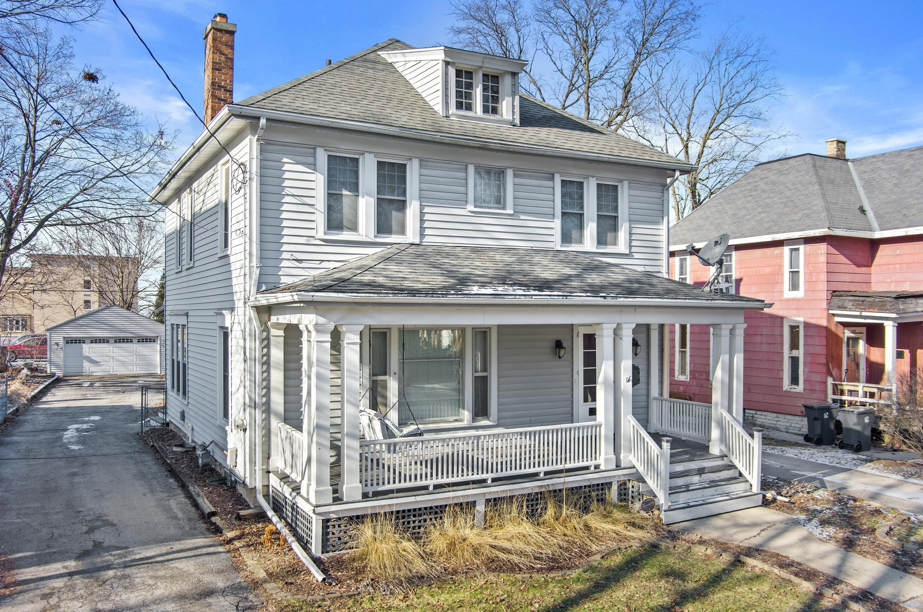 222 N Charles St, Waukesha, WI 53186
