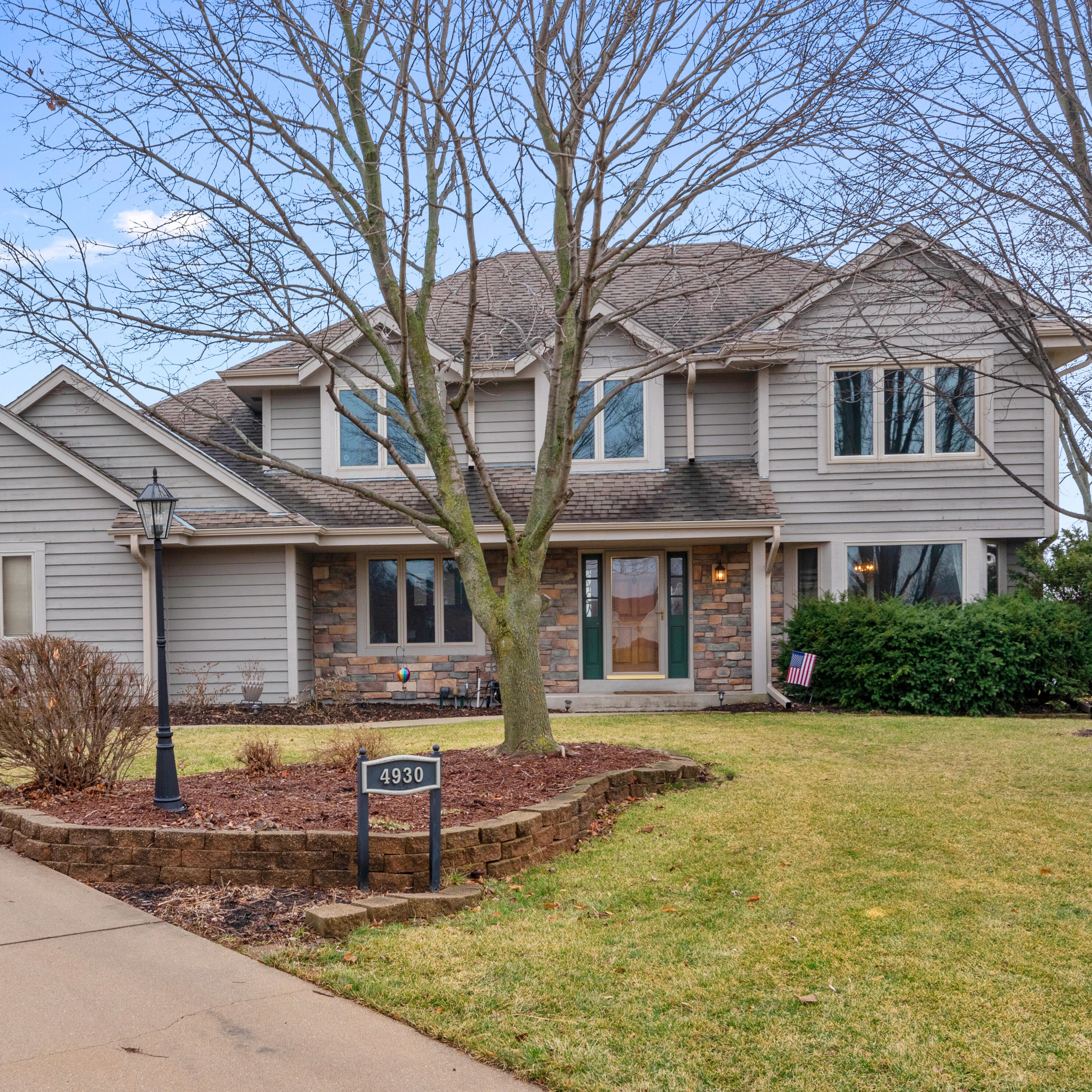 4930 S Radisson Ct, Waukesha, WI 53151
