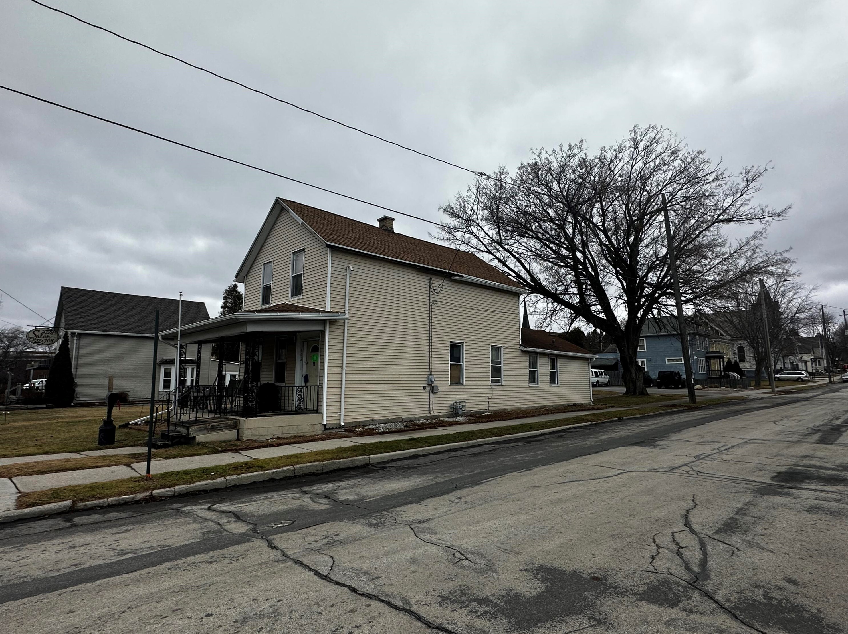 702 Chicago St, Manitowoc, WI 54220