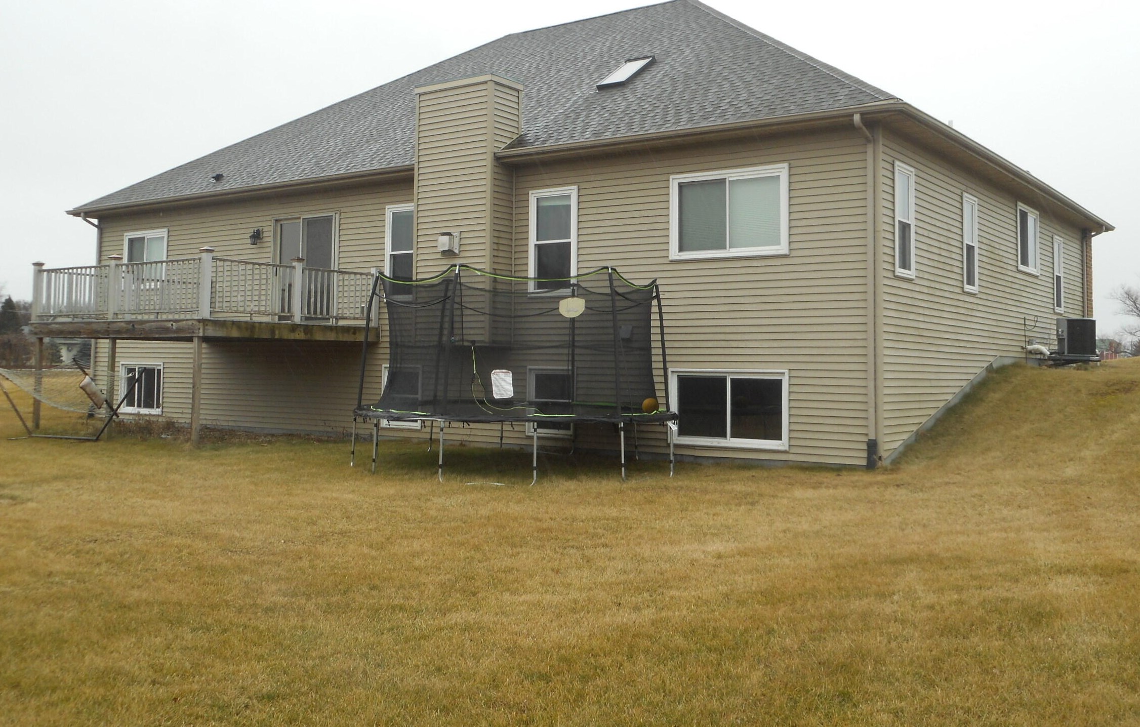 3621 Ridgeview Ln, Waterford, WI 53185