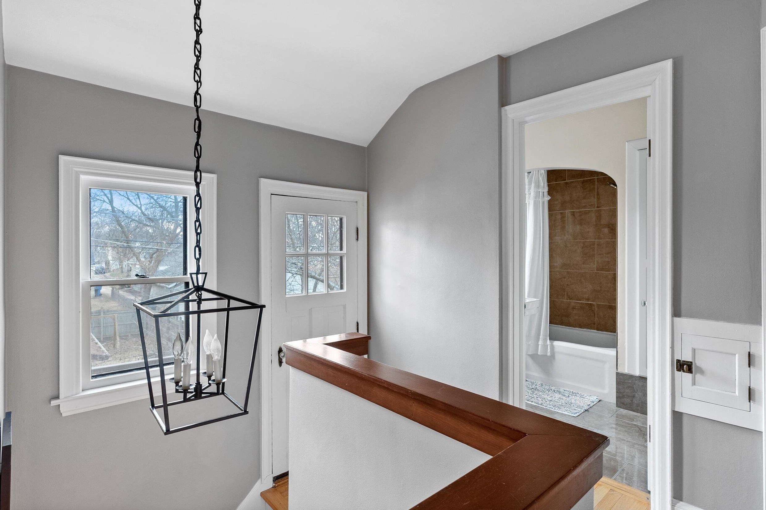 5115 Berkeley Blvd, Milwaukee WI 53217-5504 exterior