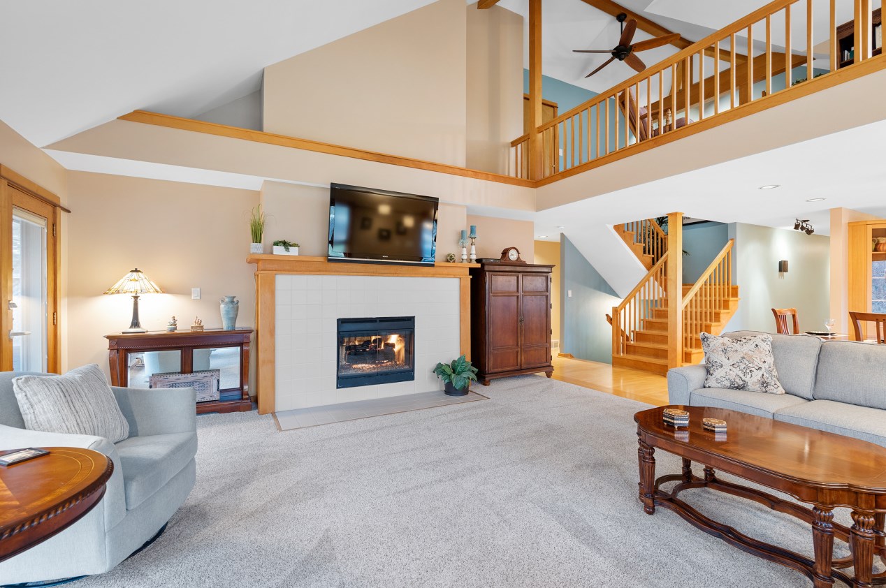 4702 Willow Creek Ln, Sheboygan WI  53083-2158 exterior