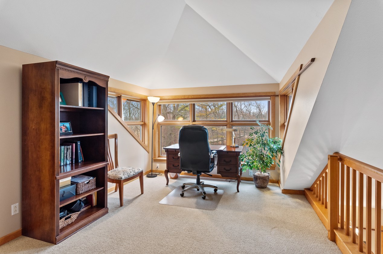 4702 Willow Creek Ln, Sheboygan WI  53083-2158 exterior