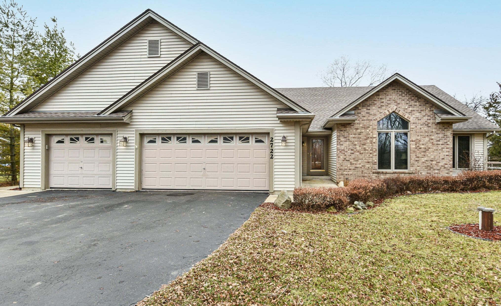 2722 Airline Rd, Racine, WI 53406-1702