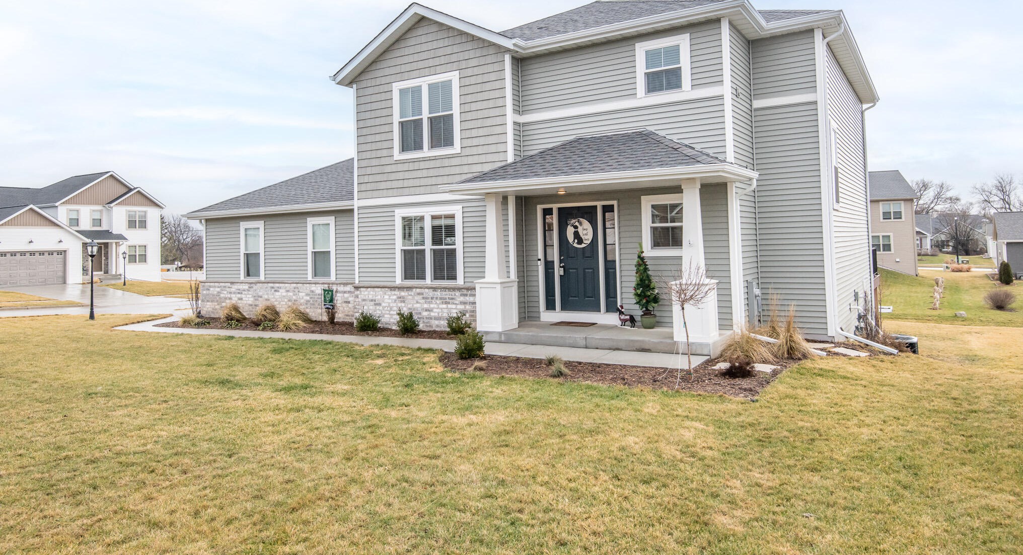 271 Thomas Trl, Oconomowoc, WI 53066