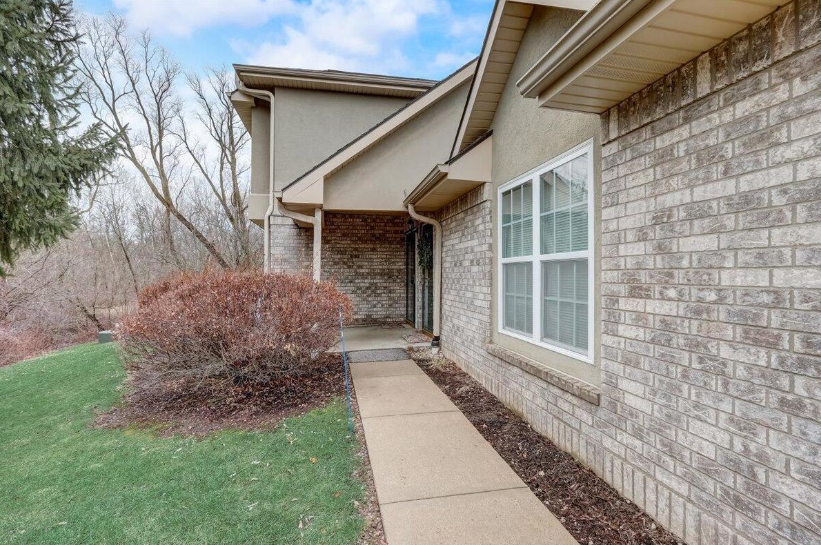 9169 W Elm Ct #a, Hales Corners, WI 53132