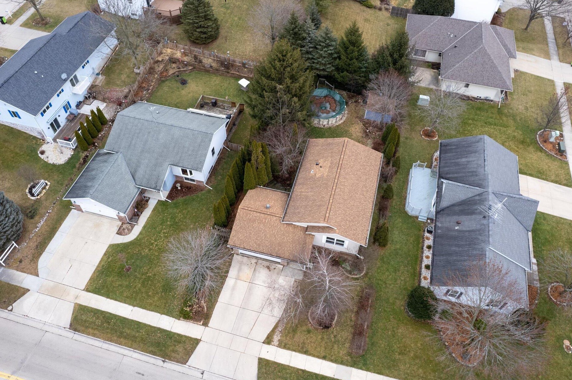 918 N Main St, Hartford, WI 53027
