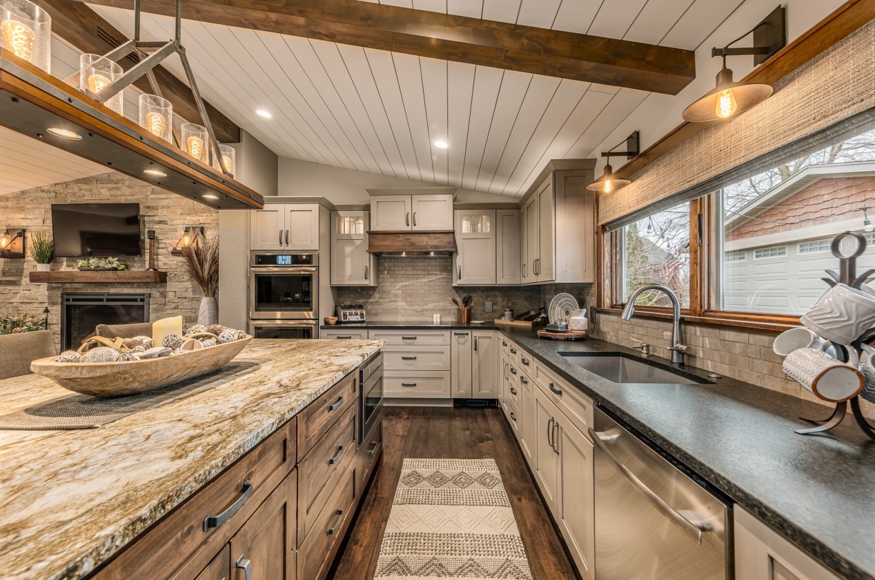7338 W Wind Lake Rd, Waterford, WI 53185
