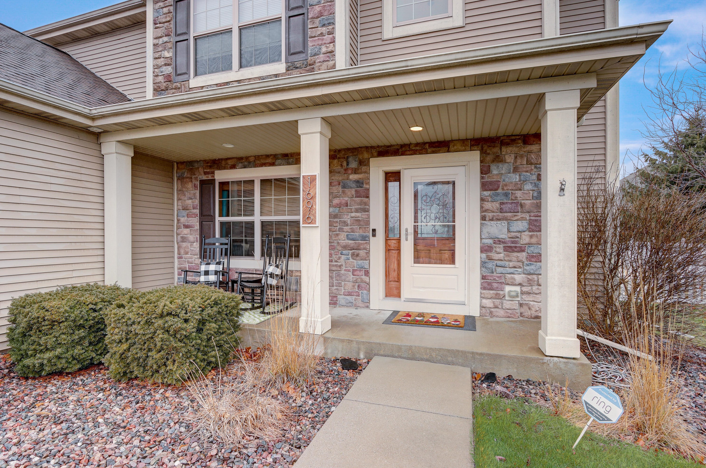1696 Galena Dr, Port Washington, WI 53074-2262