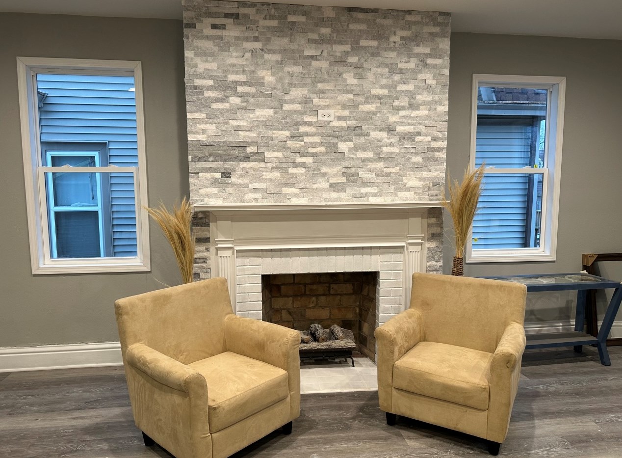 1600 Thurston Ave, Racine, WI 53405-3568