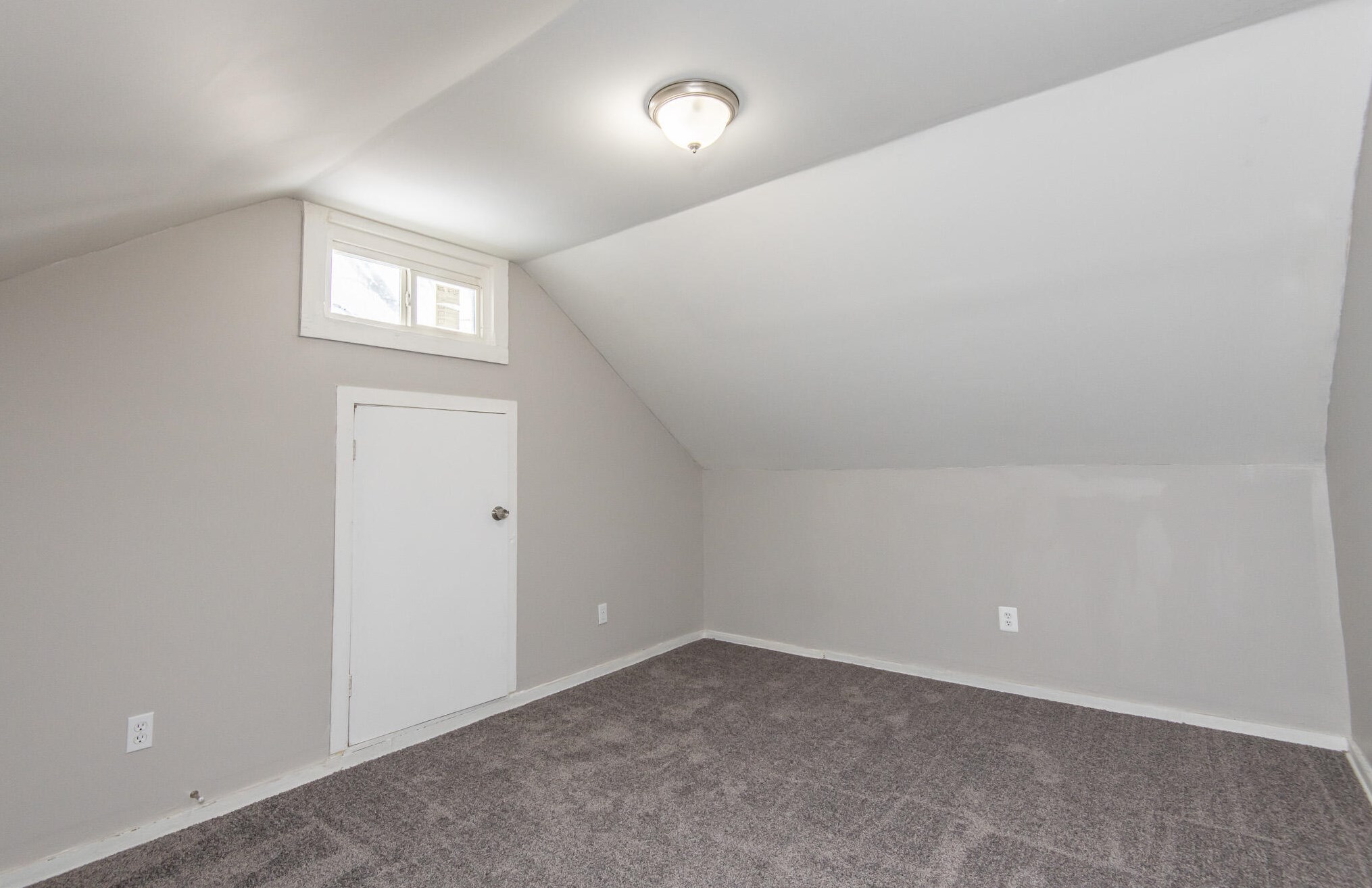 2016 Marquette St, Racine WI  53402-4640 exterior