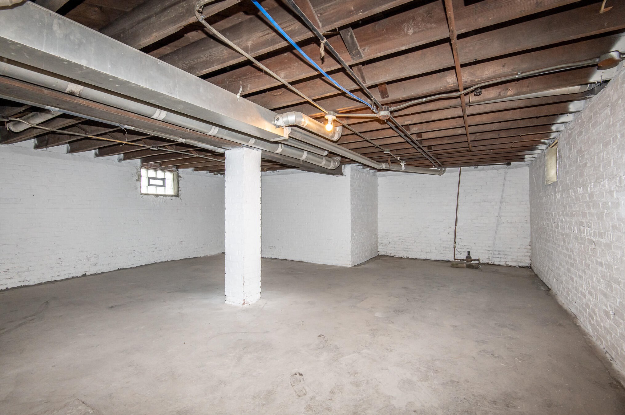 2016 Marquette St, Racine WI  53402-4640 exterior