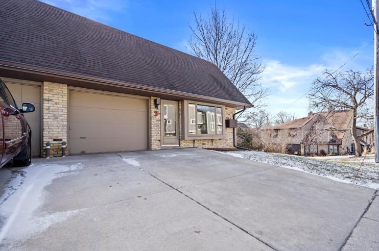 135 Fountain Ave #d, Waukesha, WI 53186