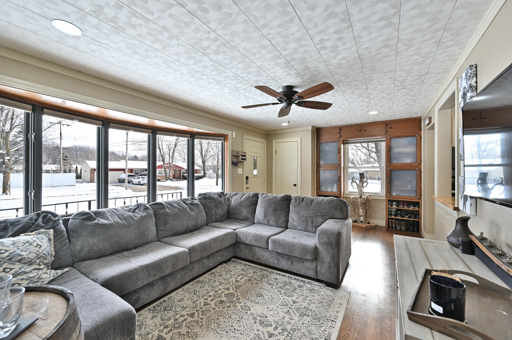 844 Meadowbrook Dr, West Bend, WI 53090