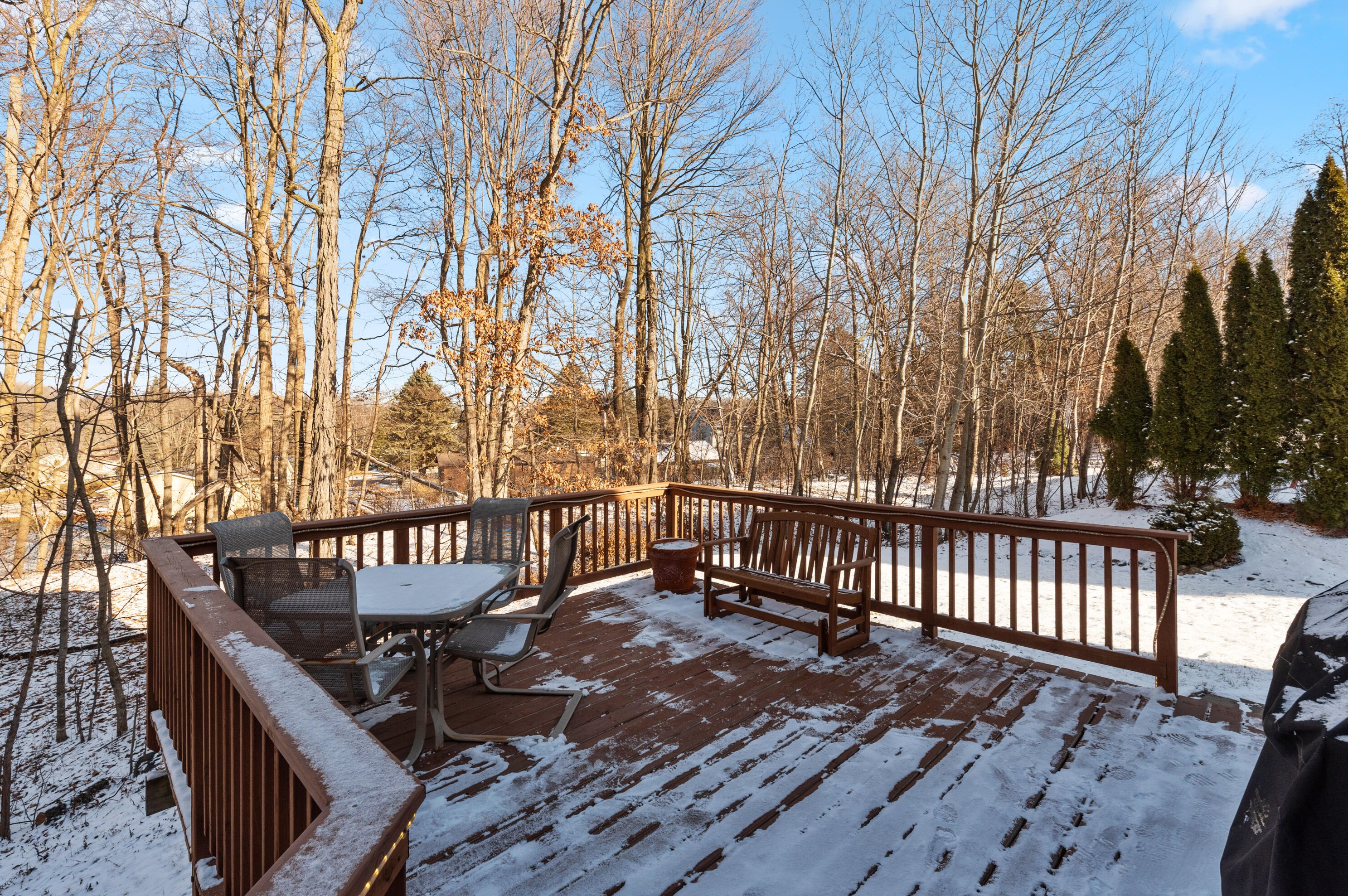 407 Kames Cove, Slinger, WI 53086