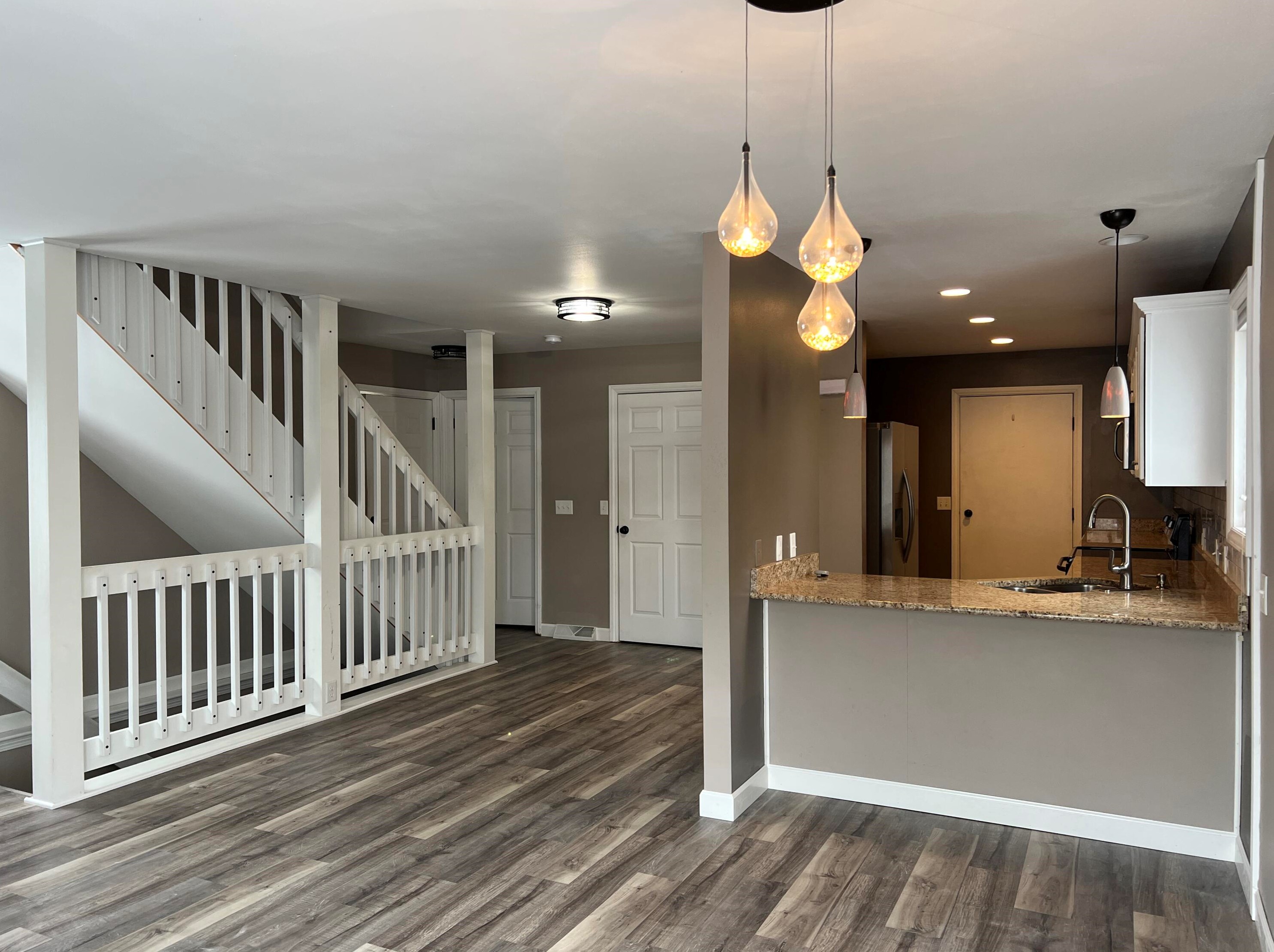 422 Meadowridge Cir, Lake Mills, WI 53551-1556