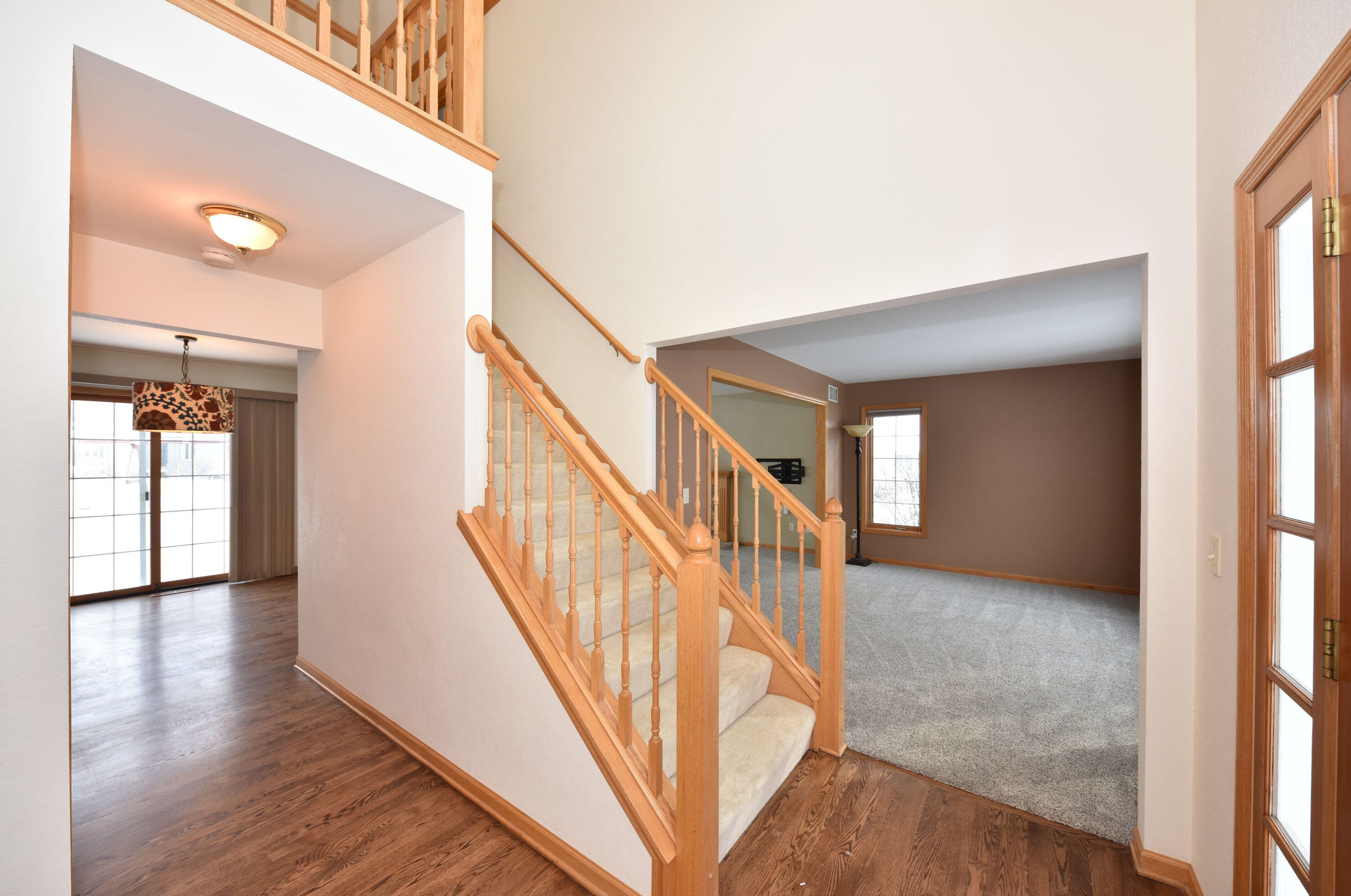 8760 Elm Ct, Hales Corners, WI 53132-8583