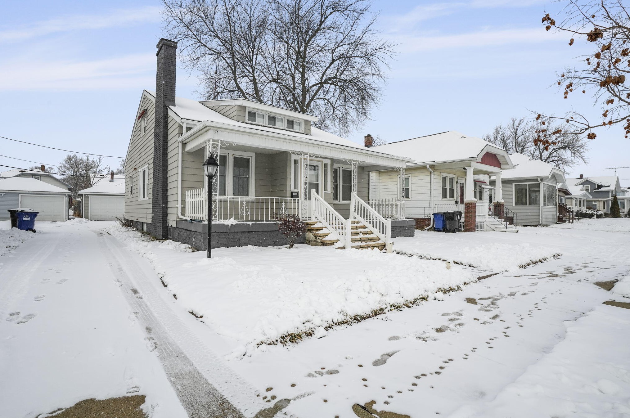 1020 Cleveland Ave, Racine, WI 53405-2433