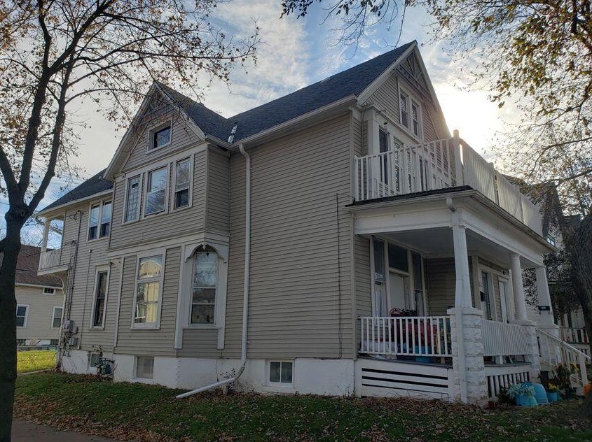 3476 N Bartlett Ave, Milwaukee, WI 53211