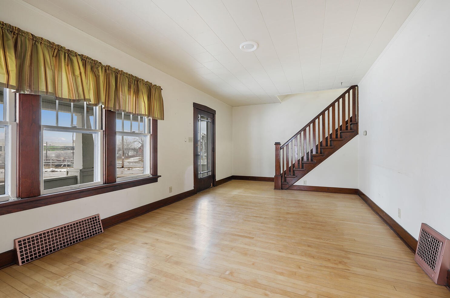 2113 Western Ave, Manitowoc, WI 54220