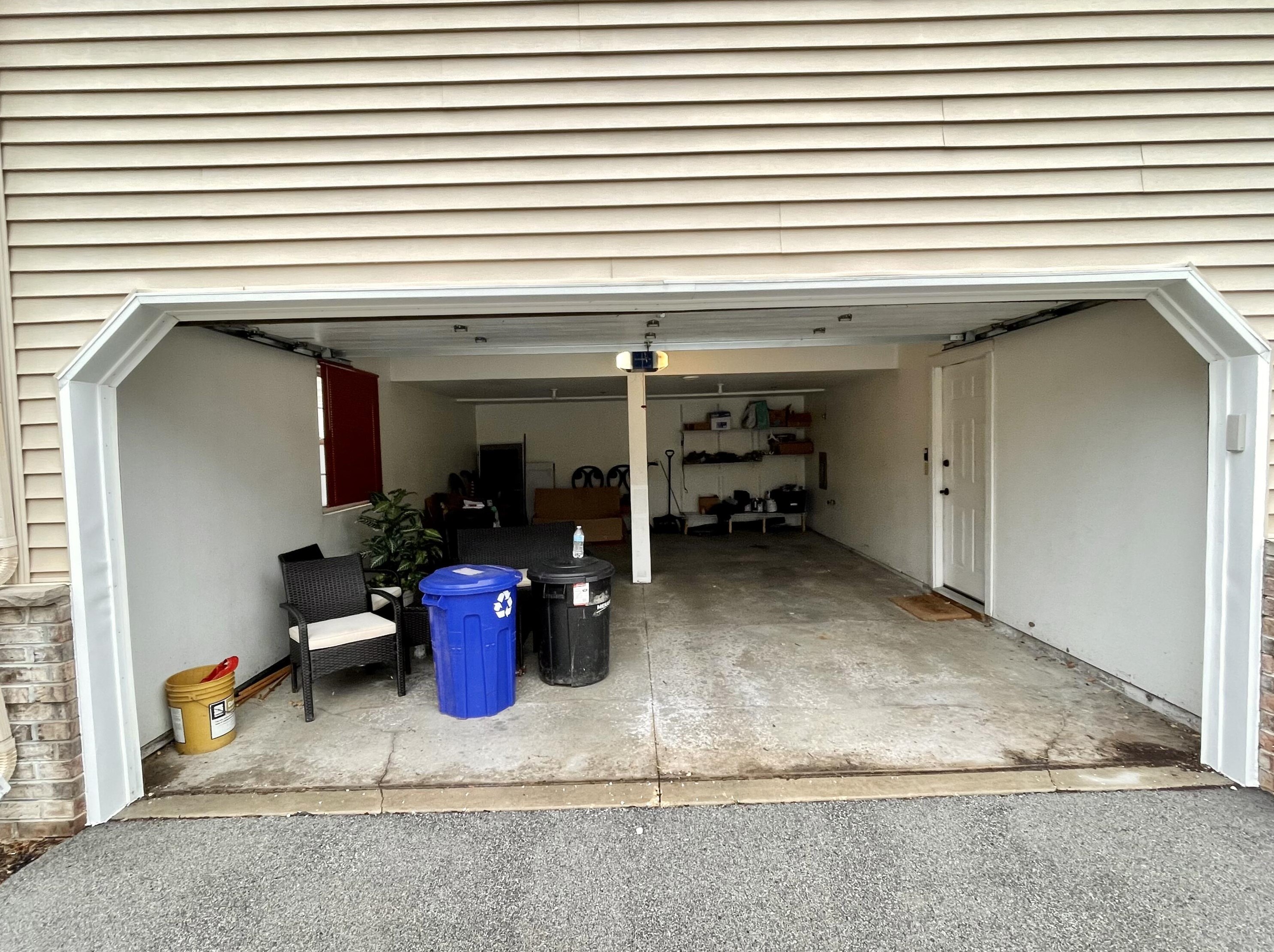 370 Dustin Dr, Brookfield, WI 53045-3586