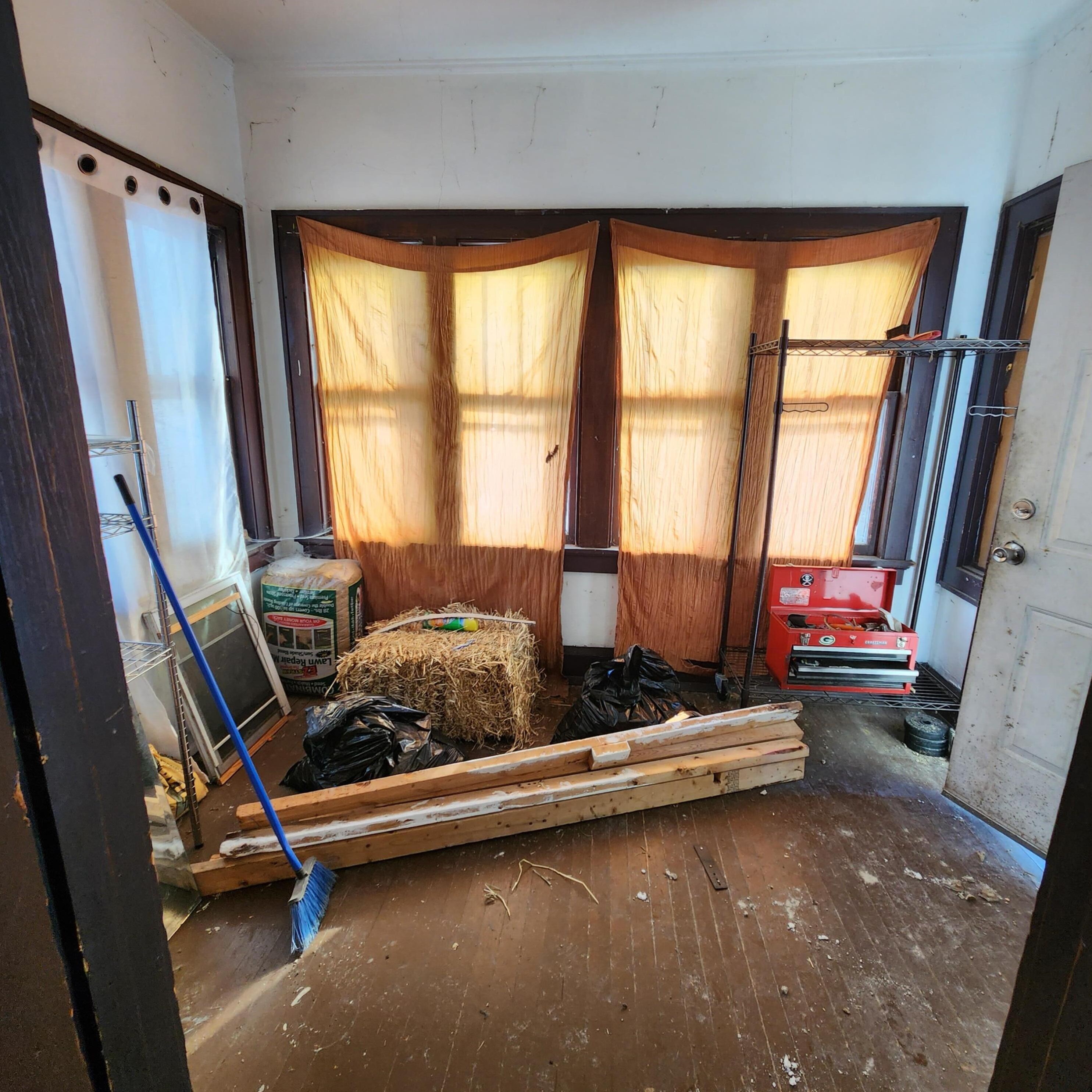 130 W Center St, Milwaukee, WI 53212