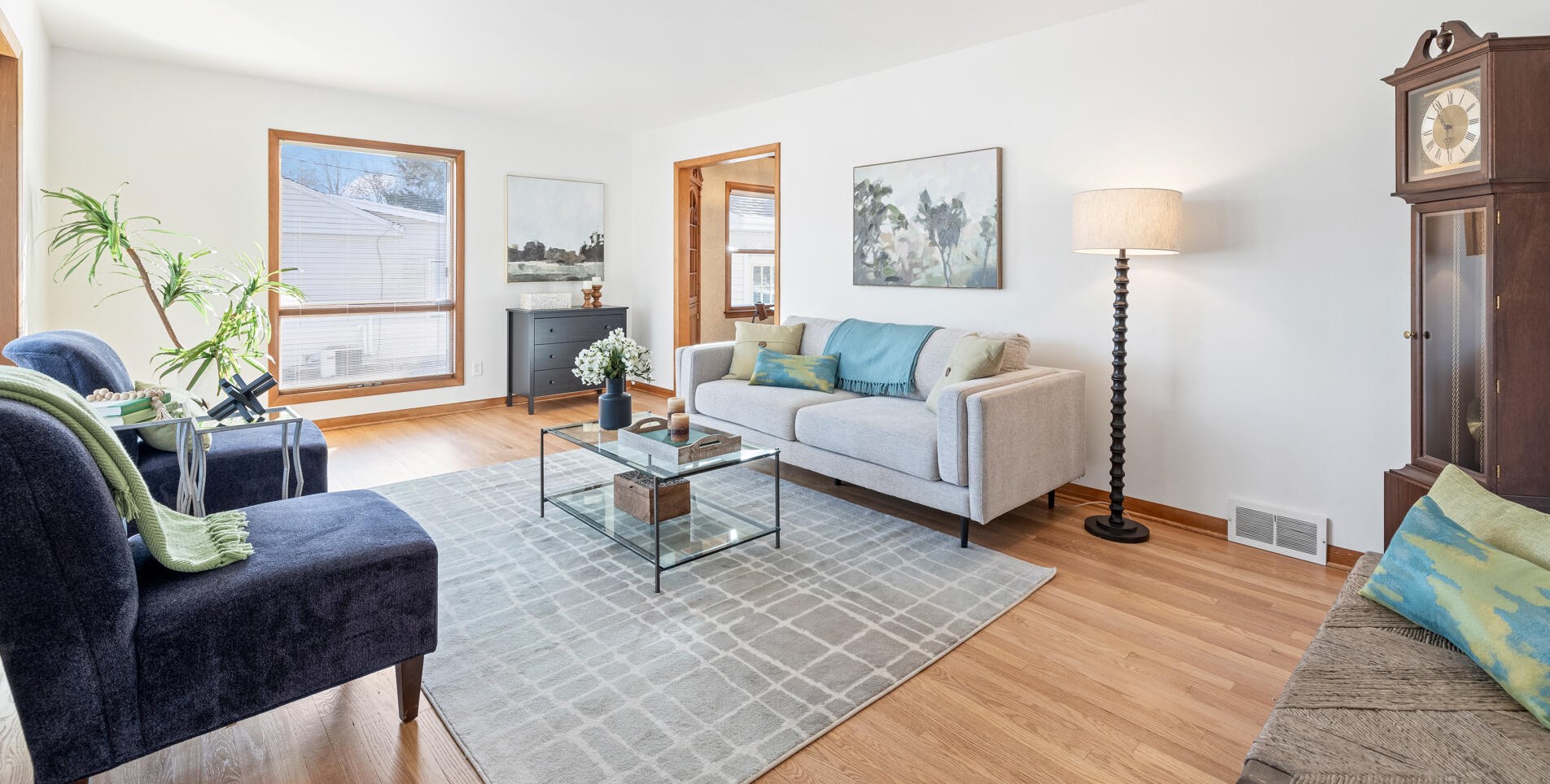 237 Summit Dr, Port Washington, WI 53074-2337