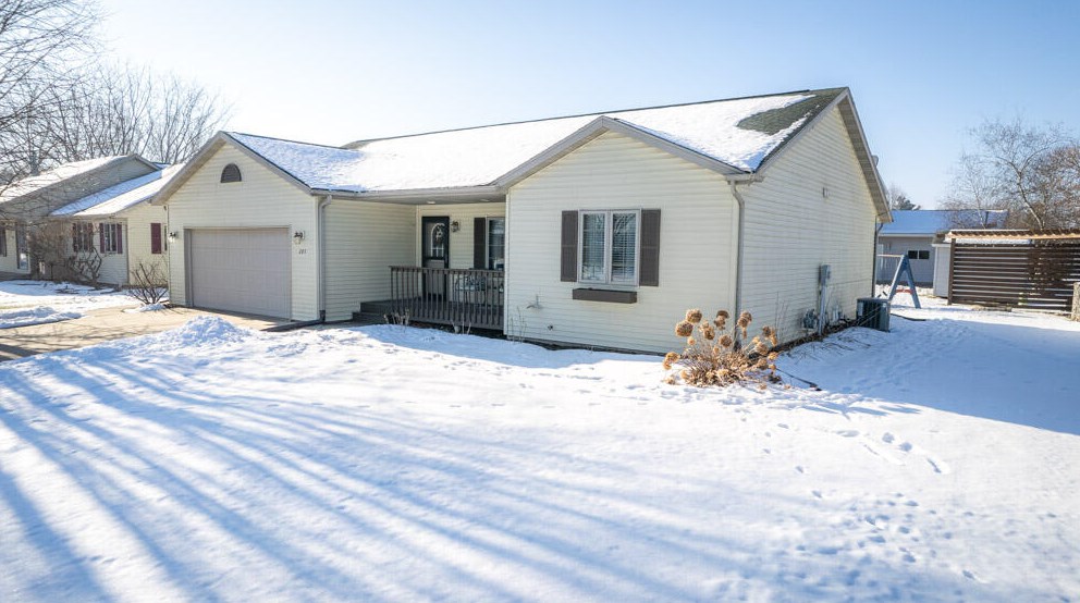 205 Andrew St, Newburg Corners, WI 54614